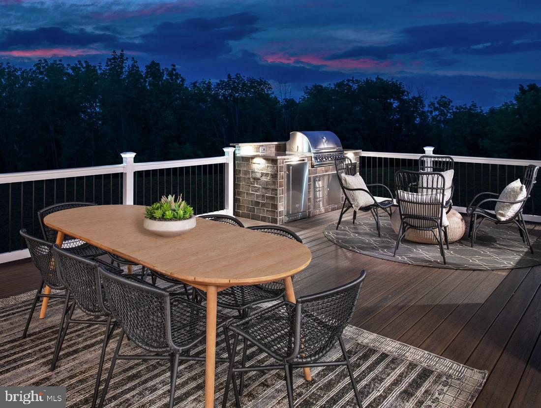 REGENCY AT WATERSIDE - Residential