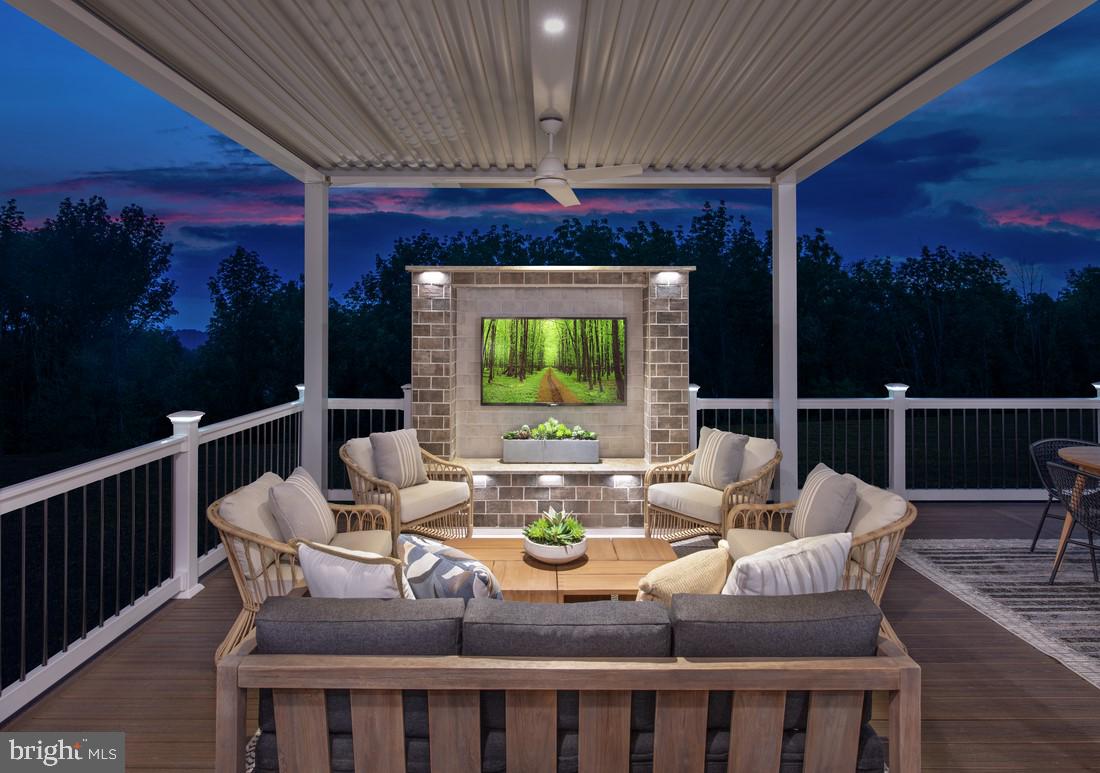 REGENCY AT WATERSIDE - Residential