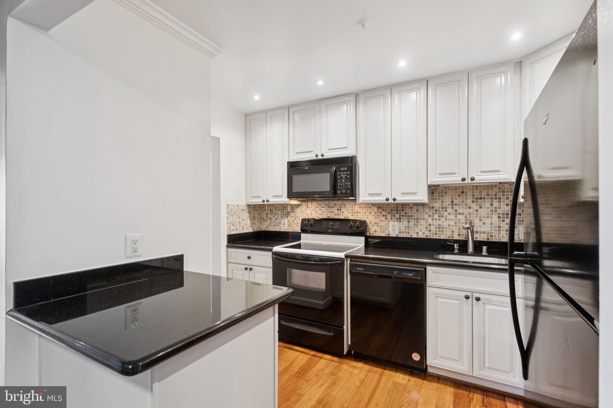 7802 GUILDBERRY COURT 7802-3