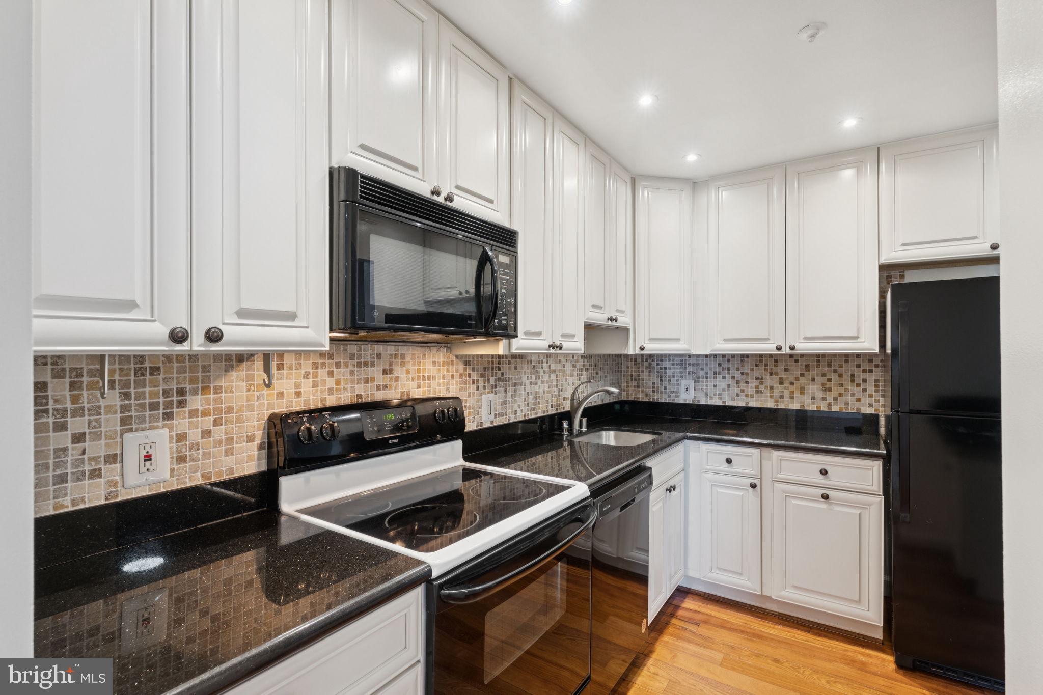 7802 GUILDBERRY COURT 7802-3