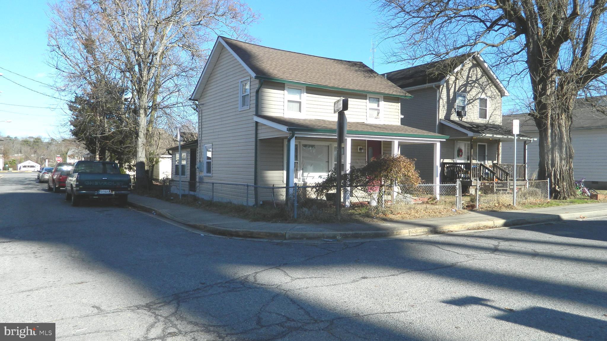 501 LINCOLN STREET