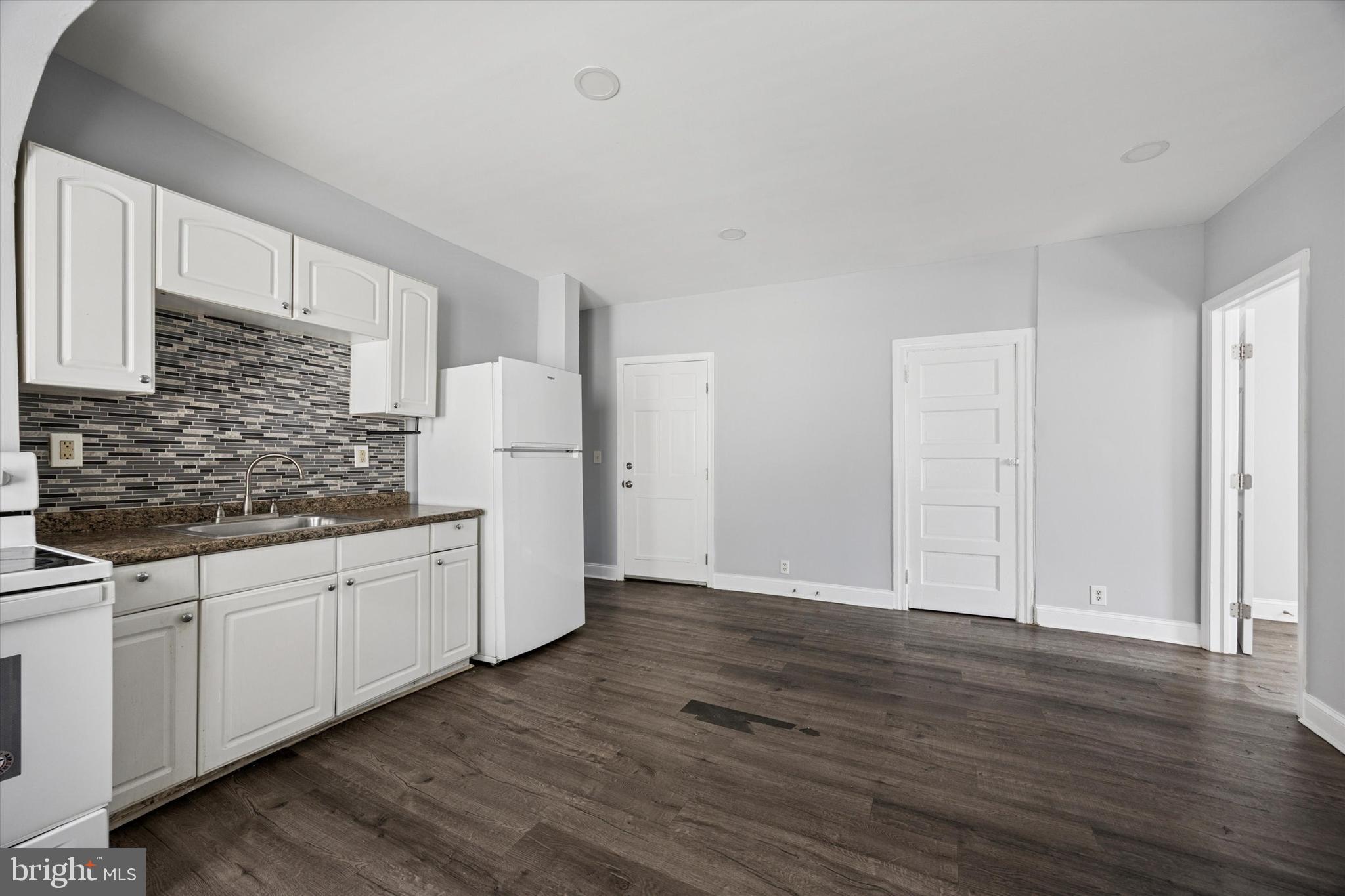 OVERBROOK - Residential Lease