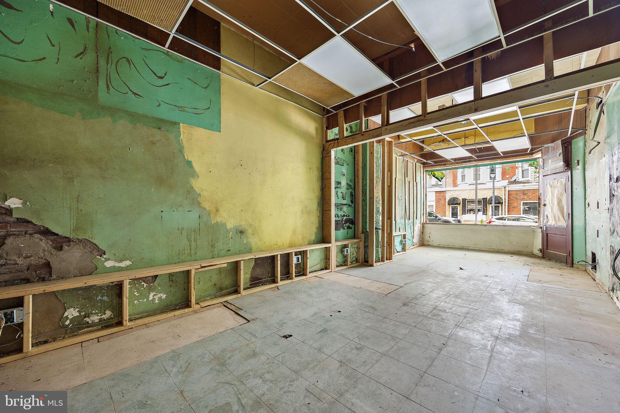 504 N LINCOLN STREET