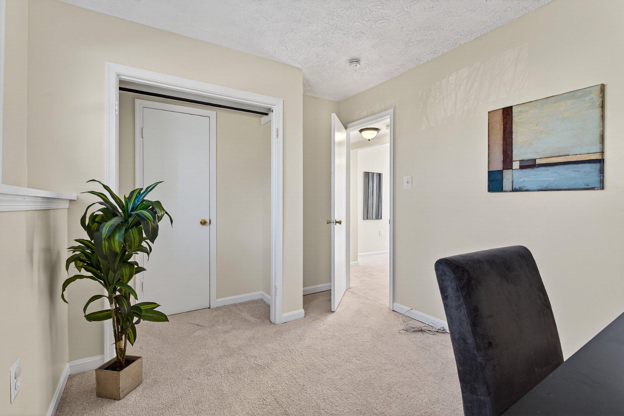 VALLEY STREAM ESTATES - Residential