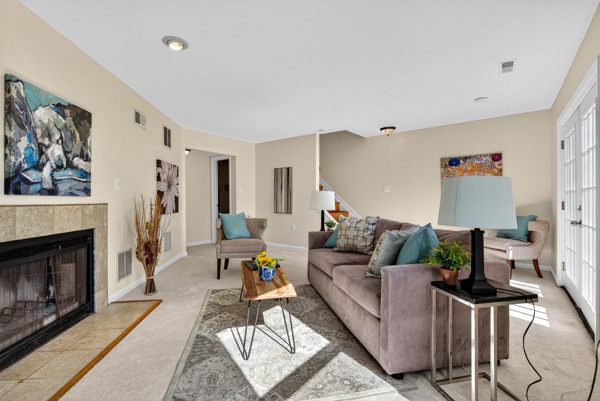 VALLEY STREAM ESTATES - Residential