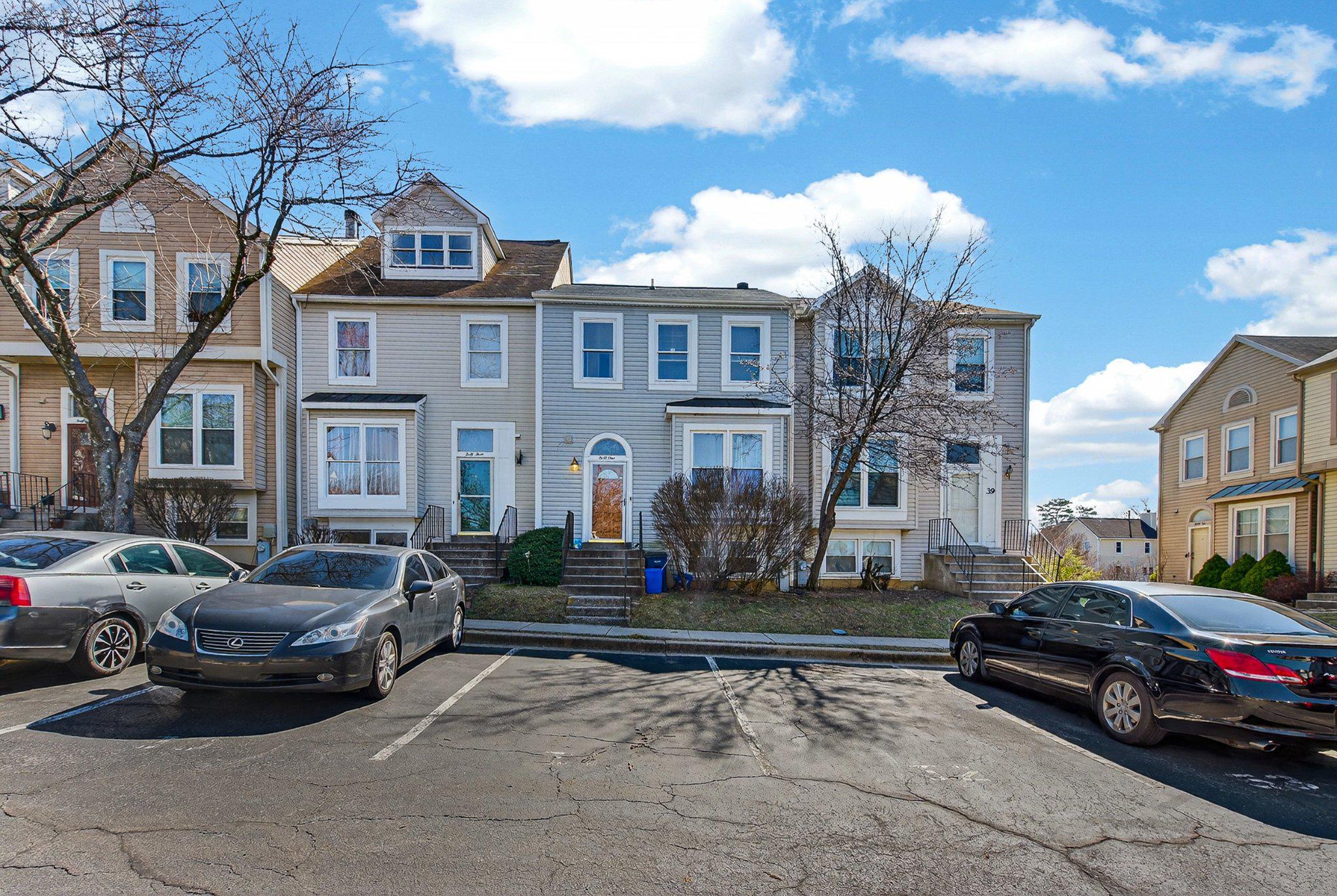 VALLEY STREAM ESTATES - Residential