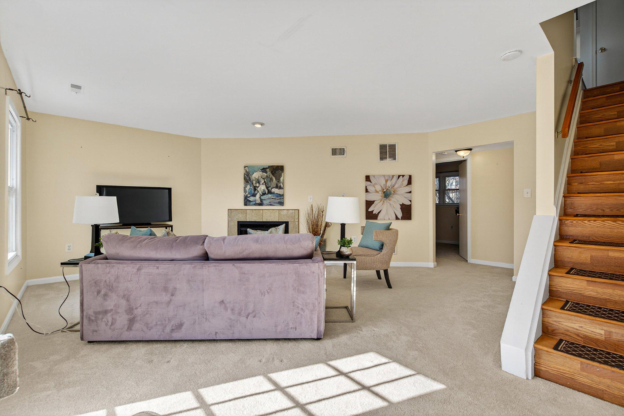 VALLEY STREAM ESTATES - Residential