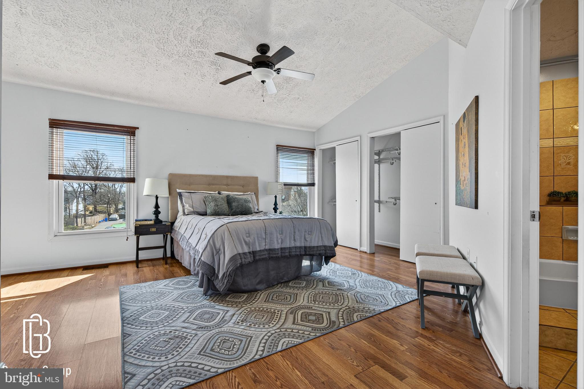 VALLEY STREAM ESTATES - Residential