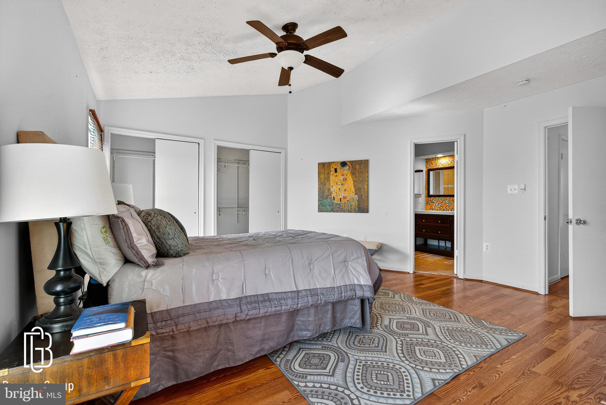 VALLEY STREAM ESTATES - Residential