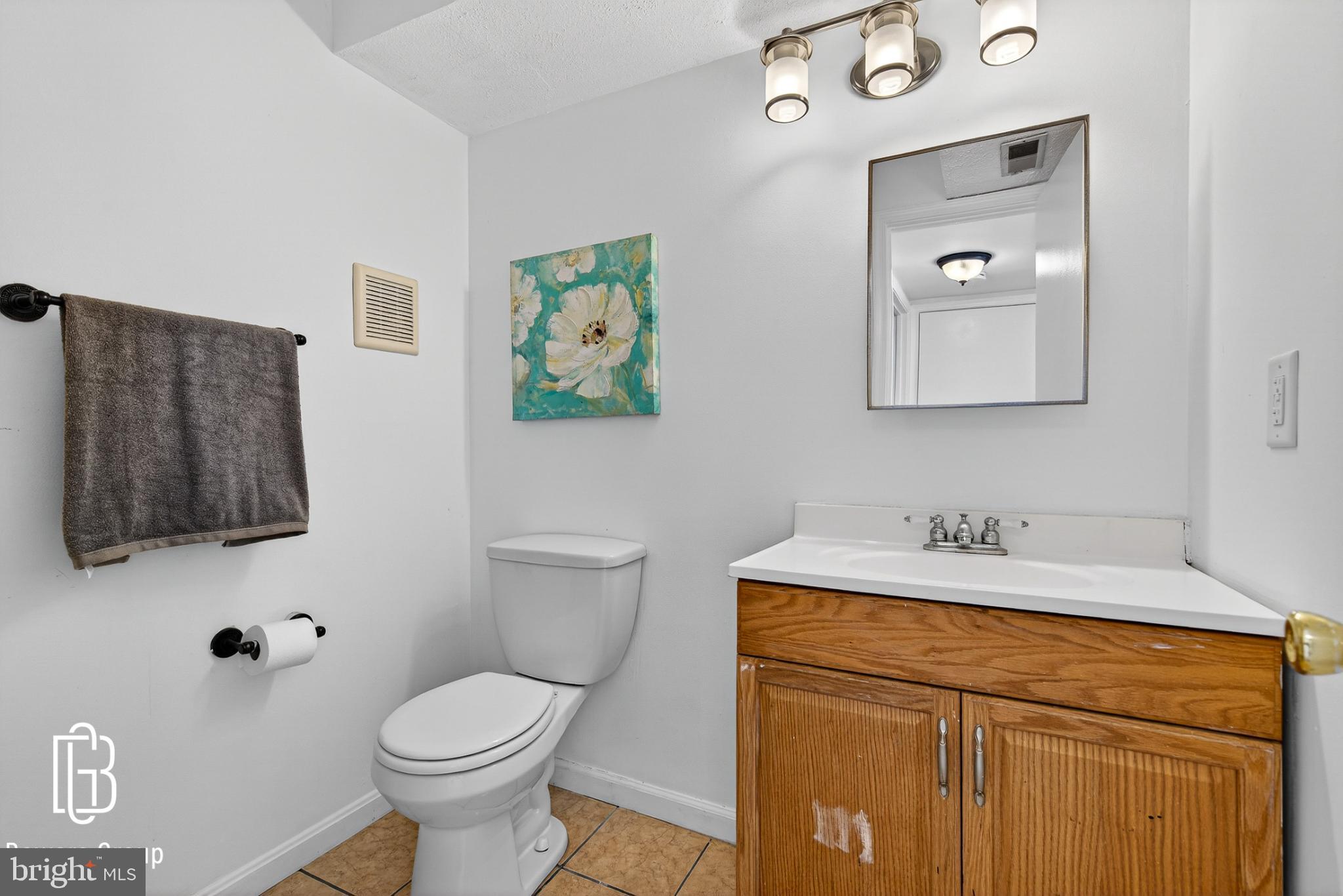 VALLEY STREAM ESTATES - Residential