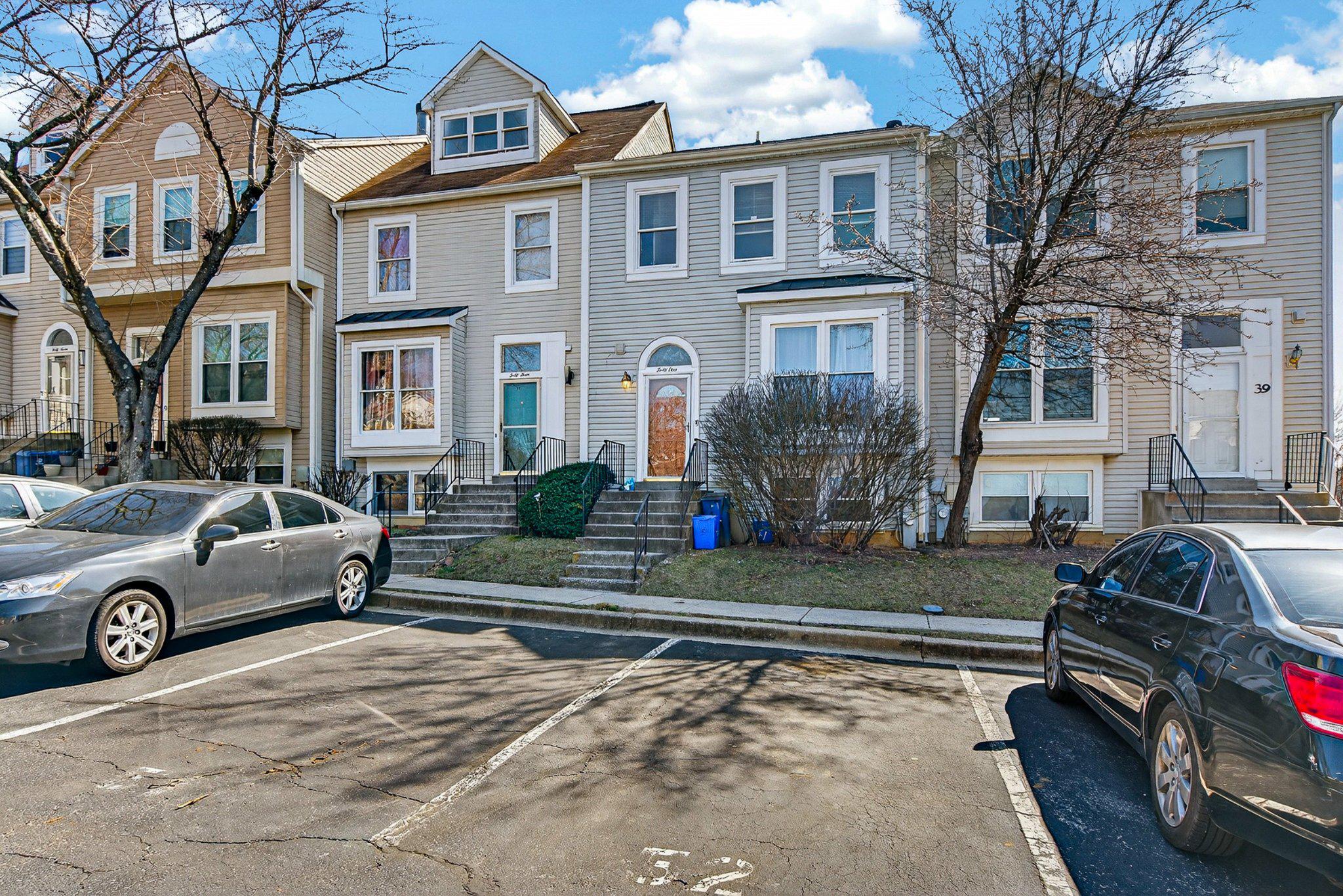 VALLEY STREAM ESTATES - Residential