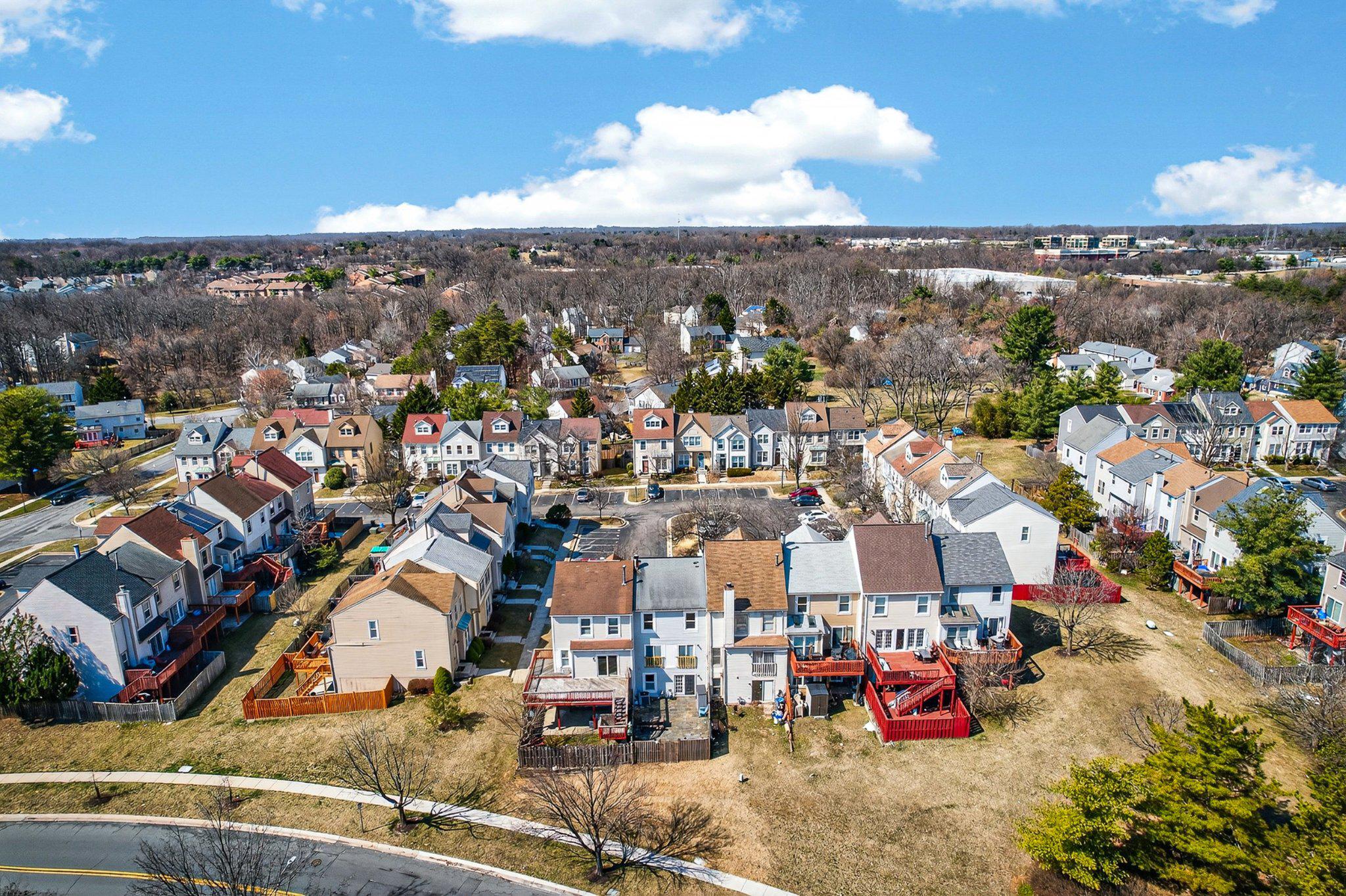 VALLEY STREAM ESTATES - Residential