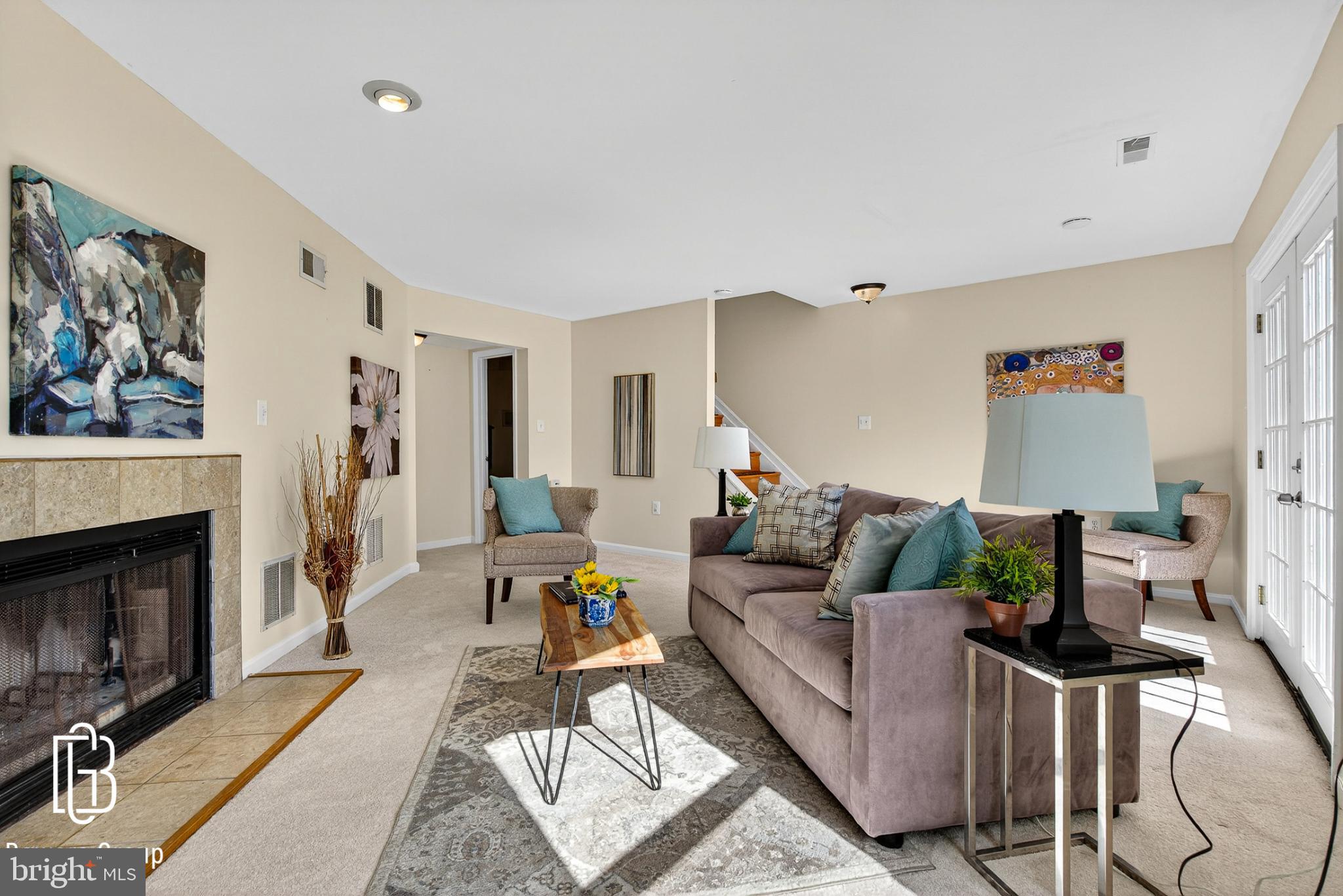 VALLEY STREAM ESTATES - Residential