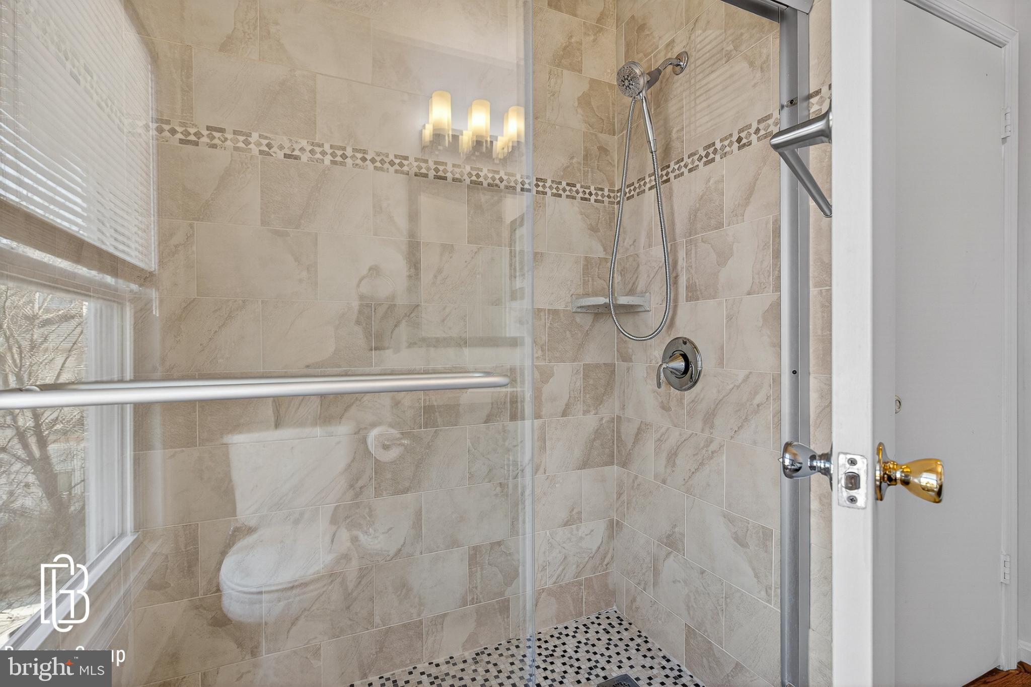 VALLEY STREAM ESTATES - Residential