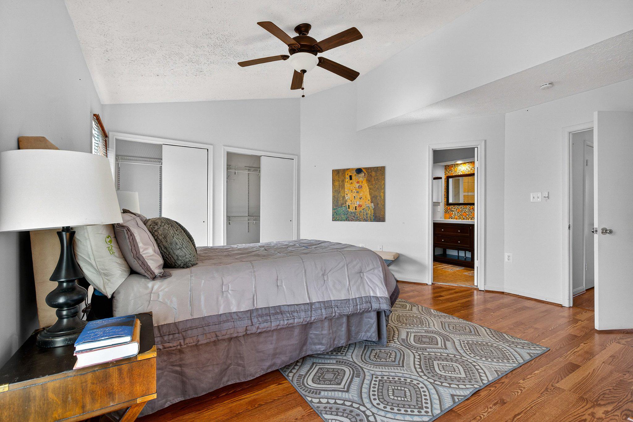 VALLEY STREAM ESTATES - Residential