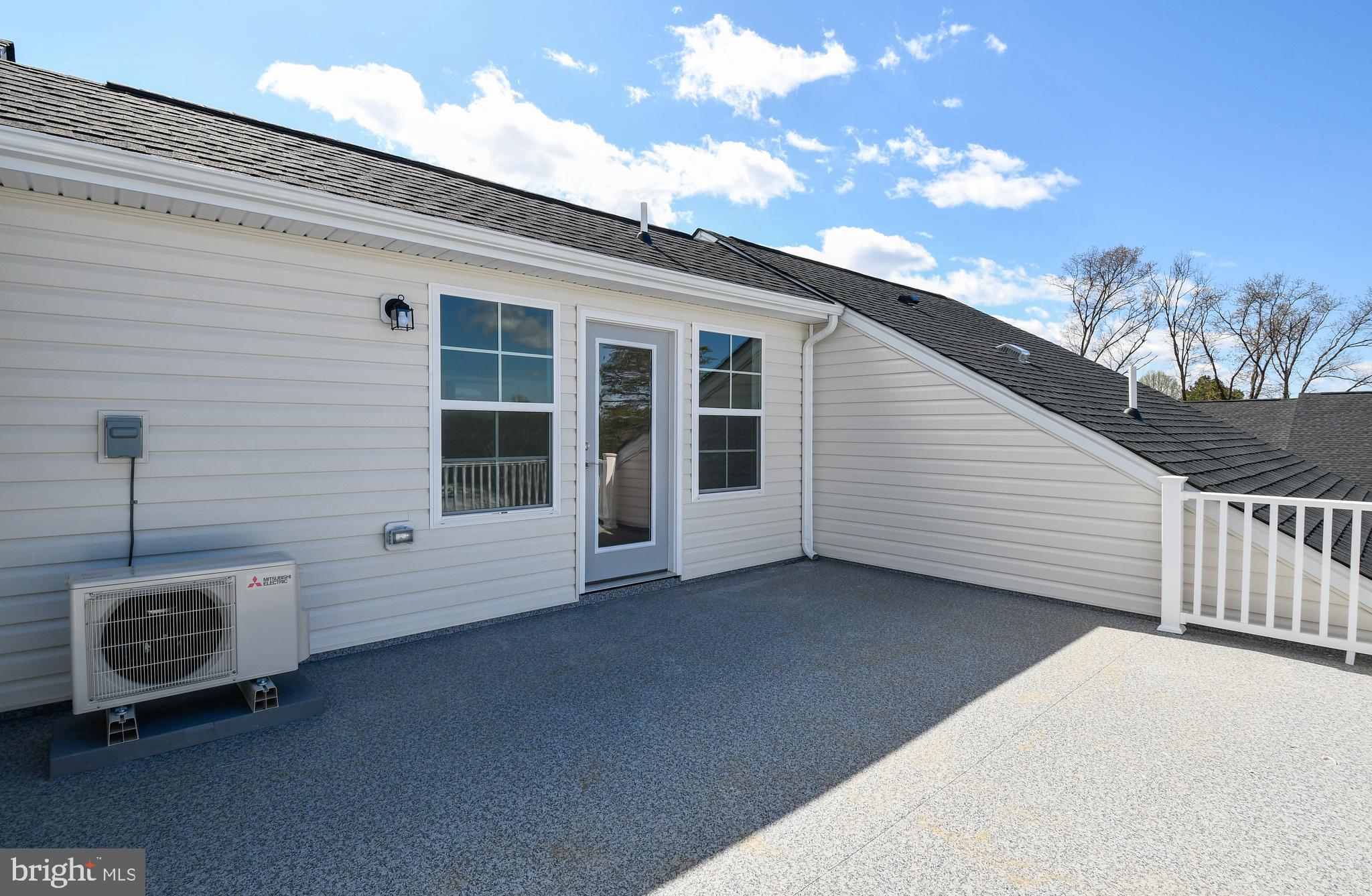 ROSELAND TOWNHOMES - Residential Lease