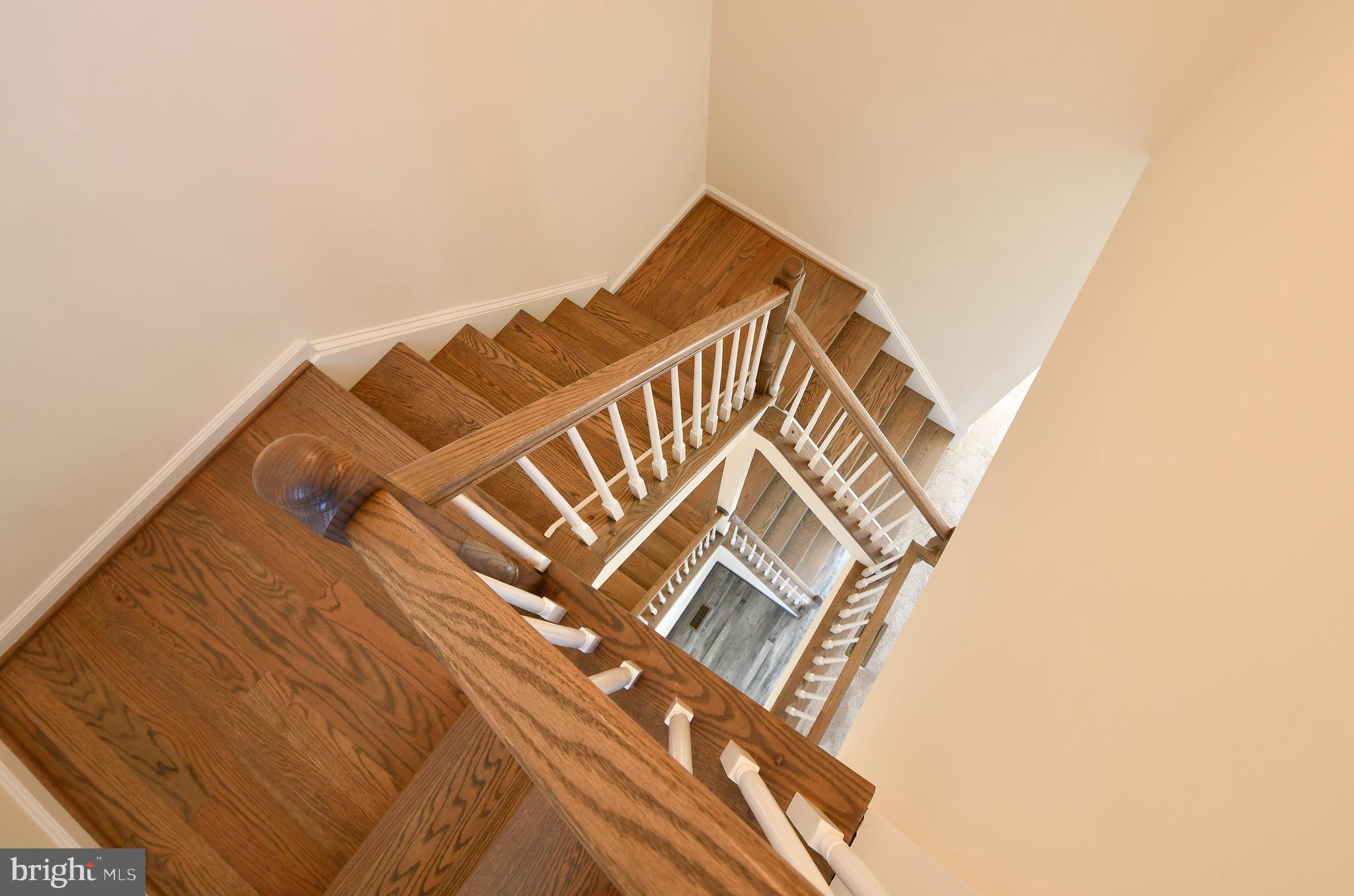 ROSELAND TOWNHOMES - Residential Lease