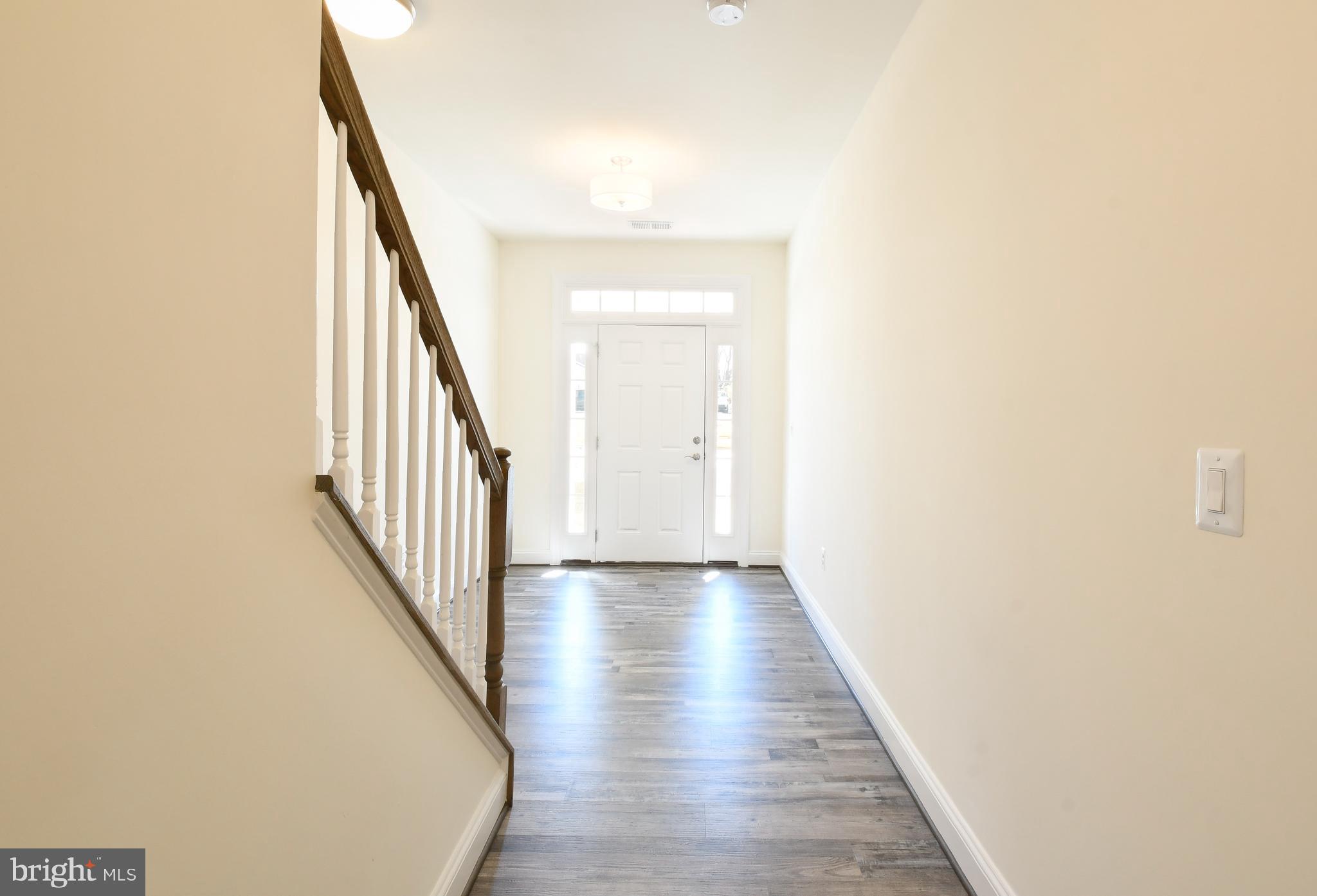 ROSELAND TOWNHOMES - Residential Lease