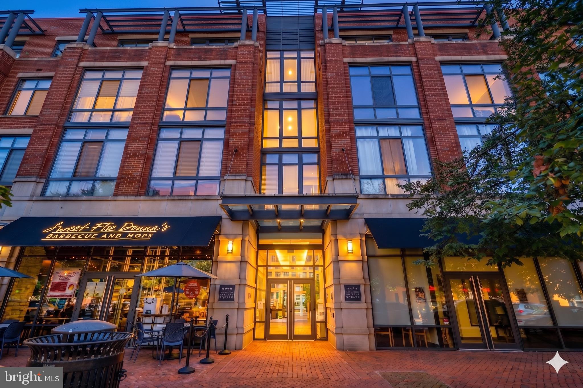 520 JOHN CARLYLE STREET 430