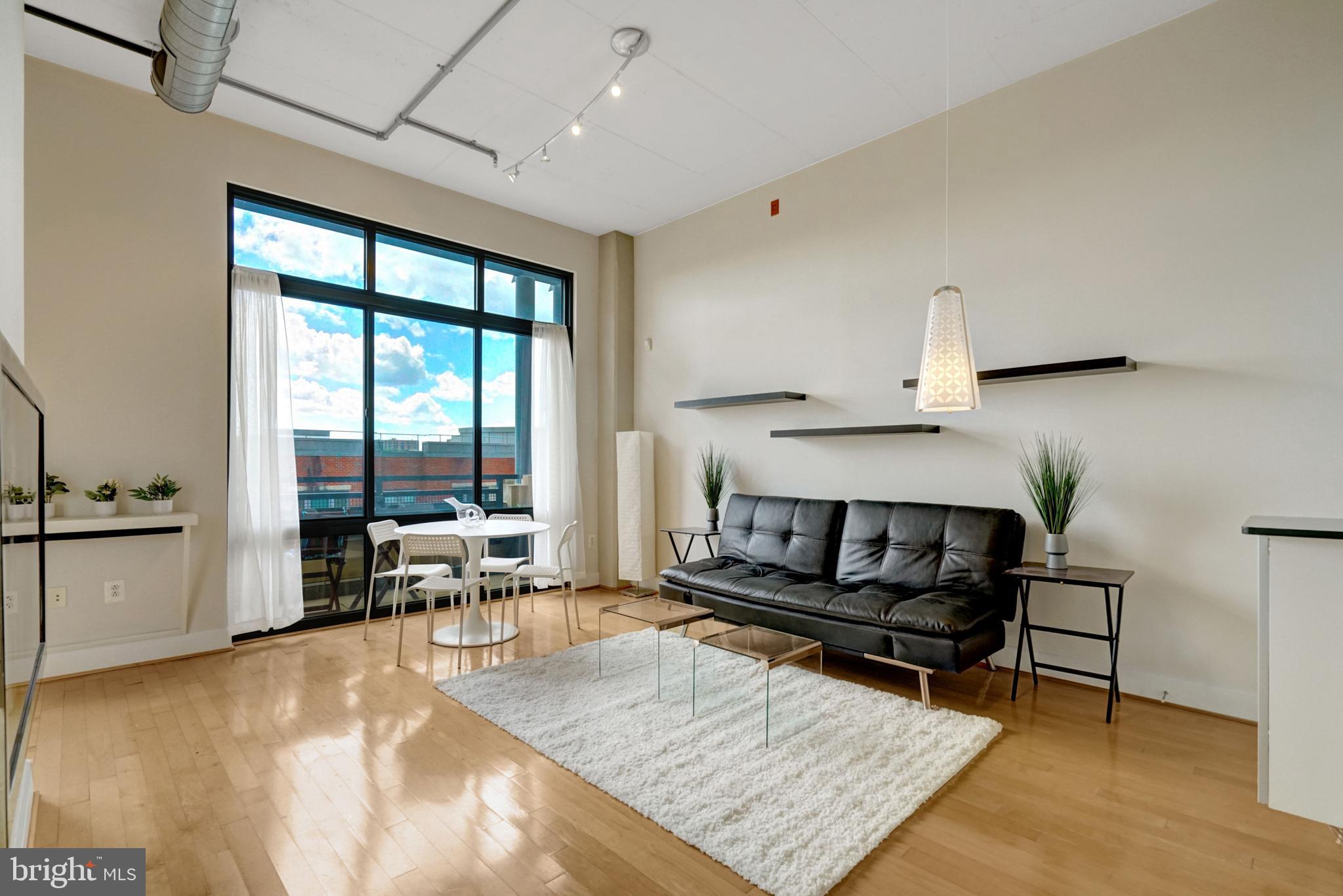 520 JOHN CARLYLE STREET 430