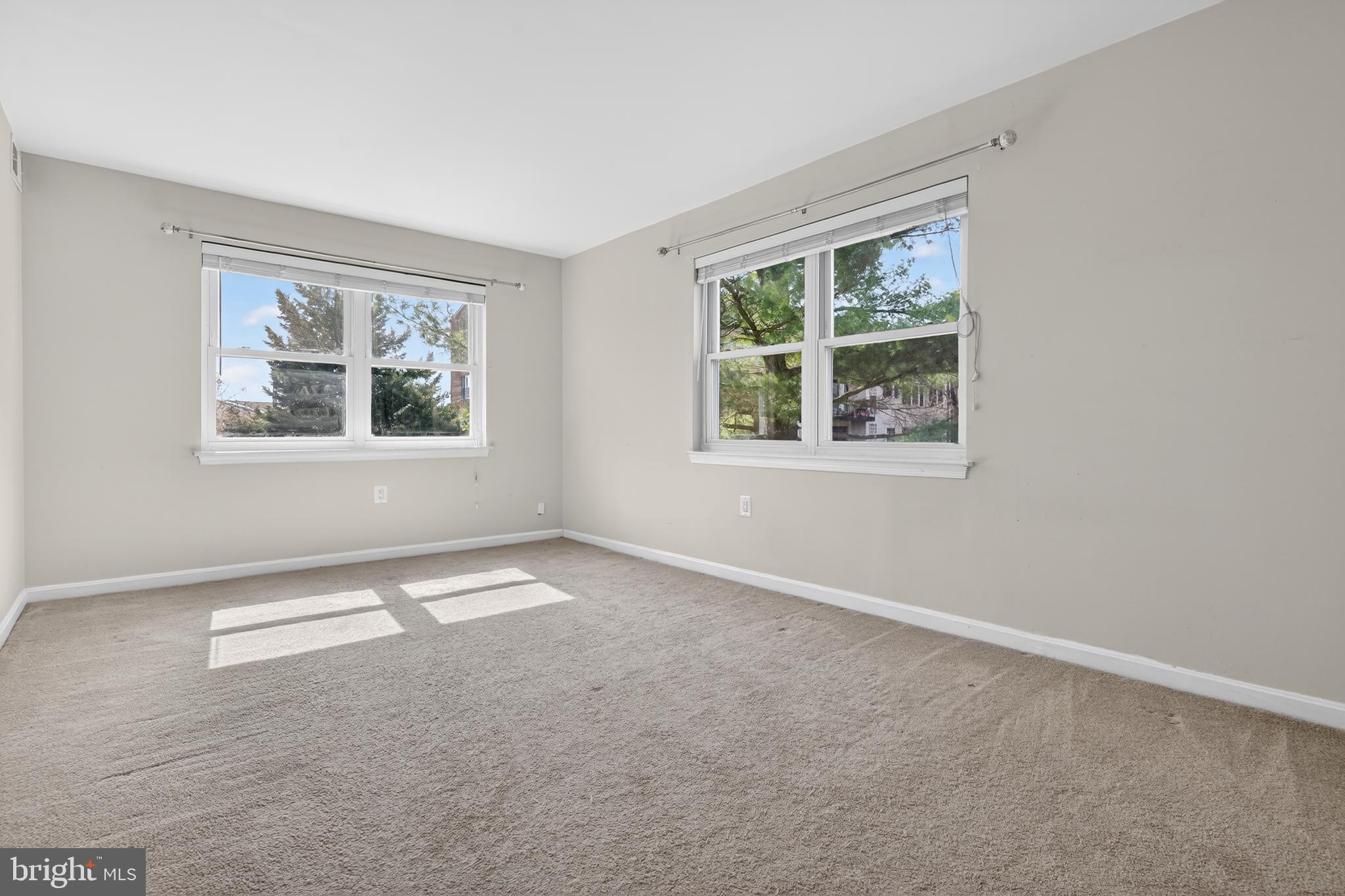 MAYFLOWER SQUARE - Residential