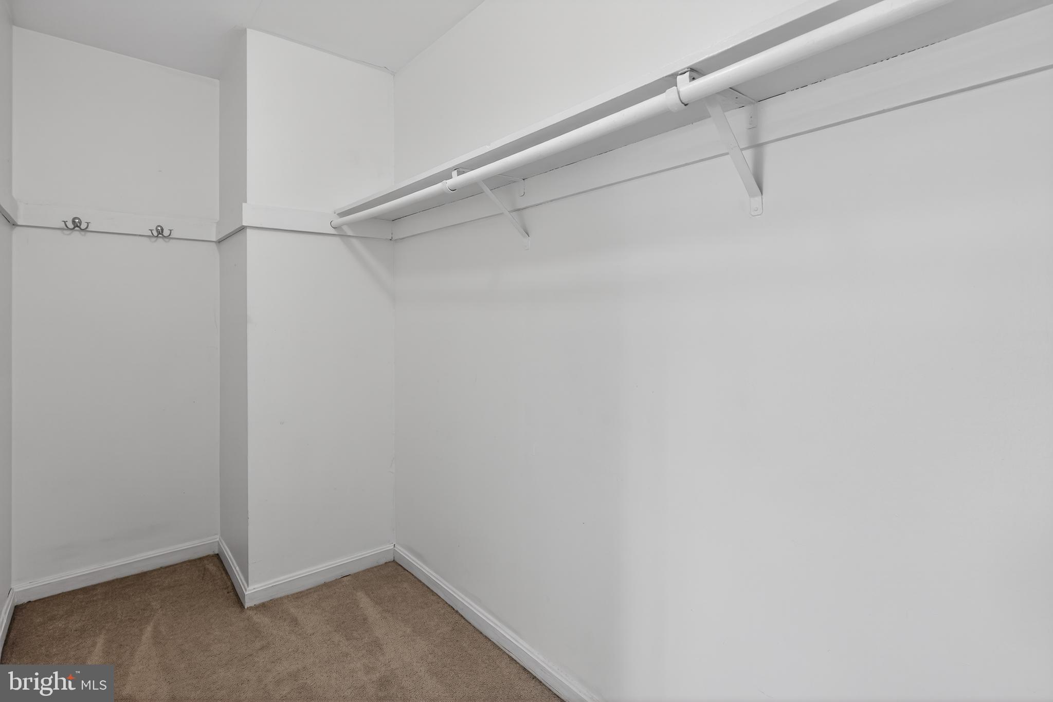 MAYFLOWER SQUARE - Residential