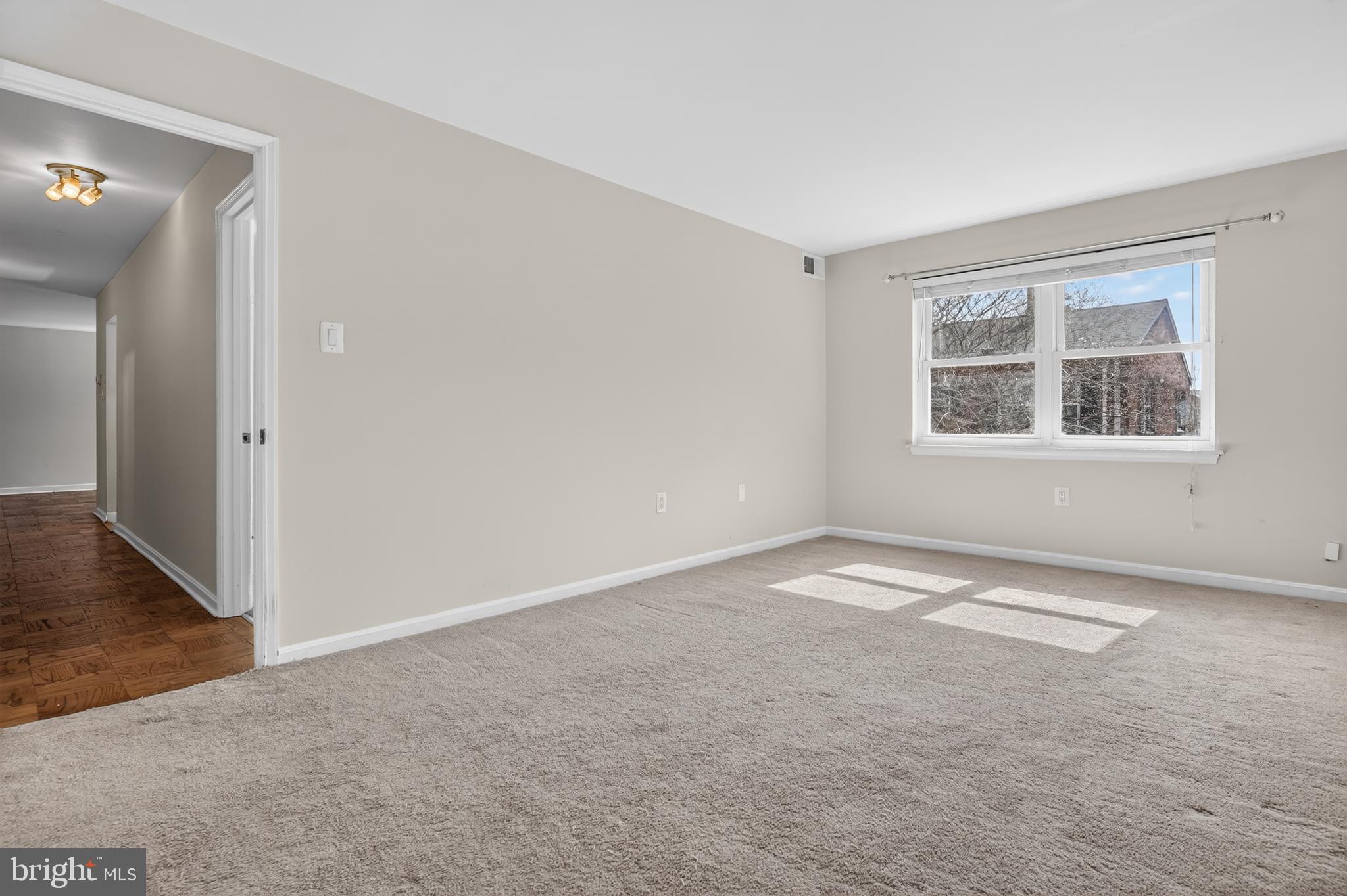 MAYFLOWER SQUARE - Residential