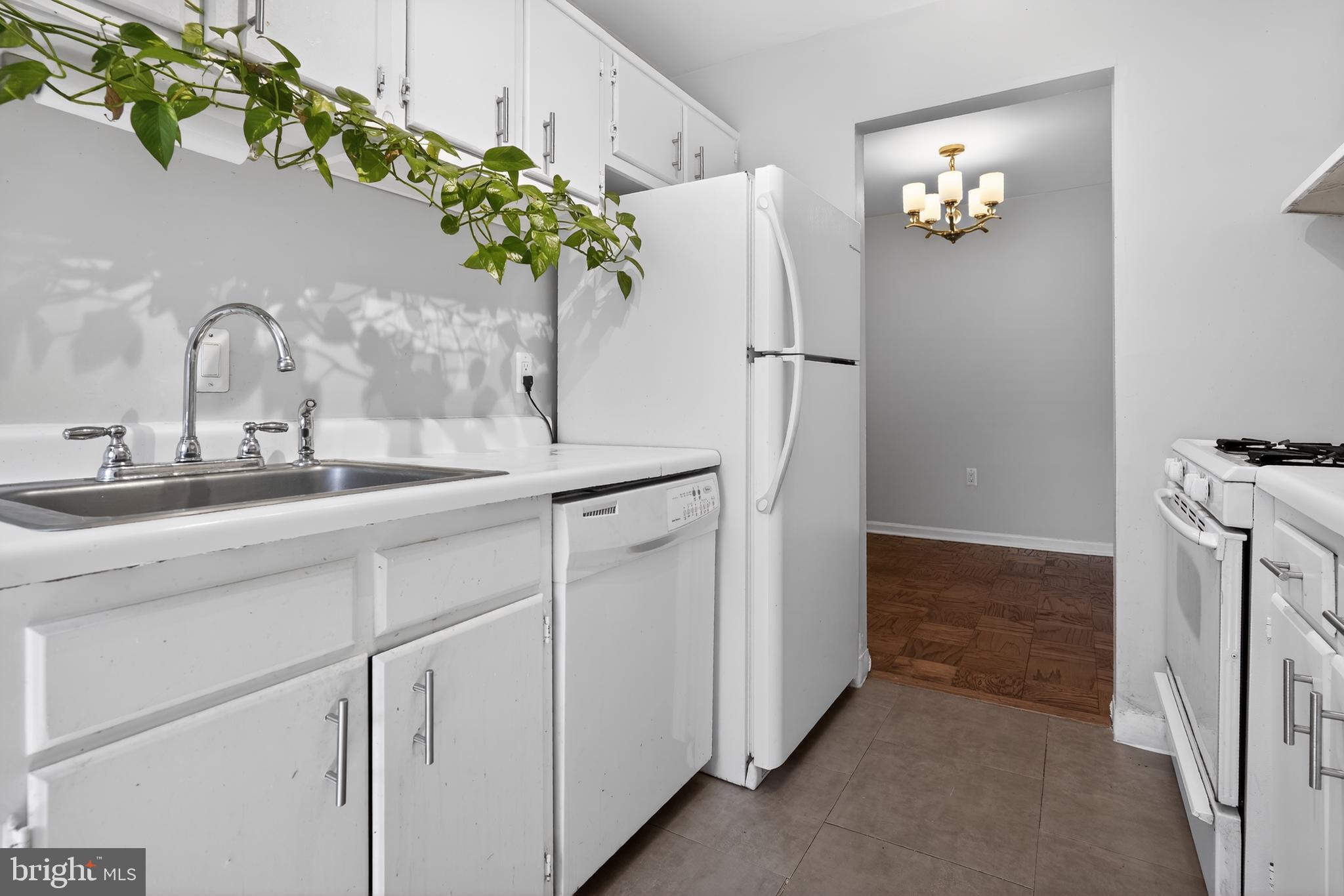 432 N ARMISTEAD STREET 203