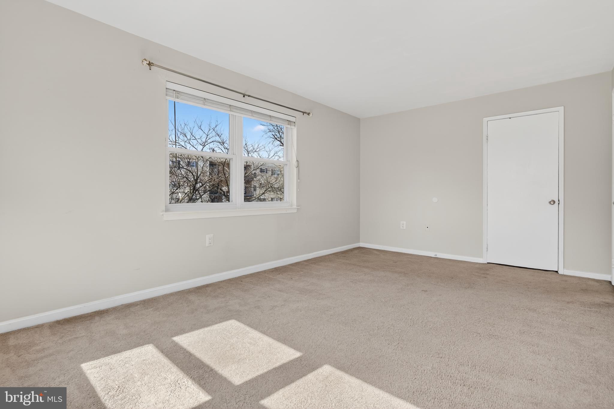 MAYFLOWER SQUARE - Residential