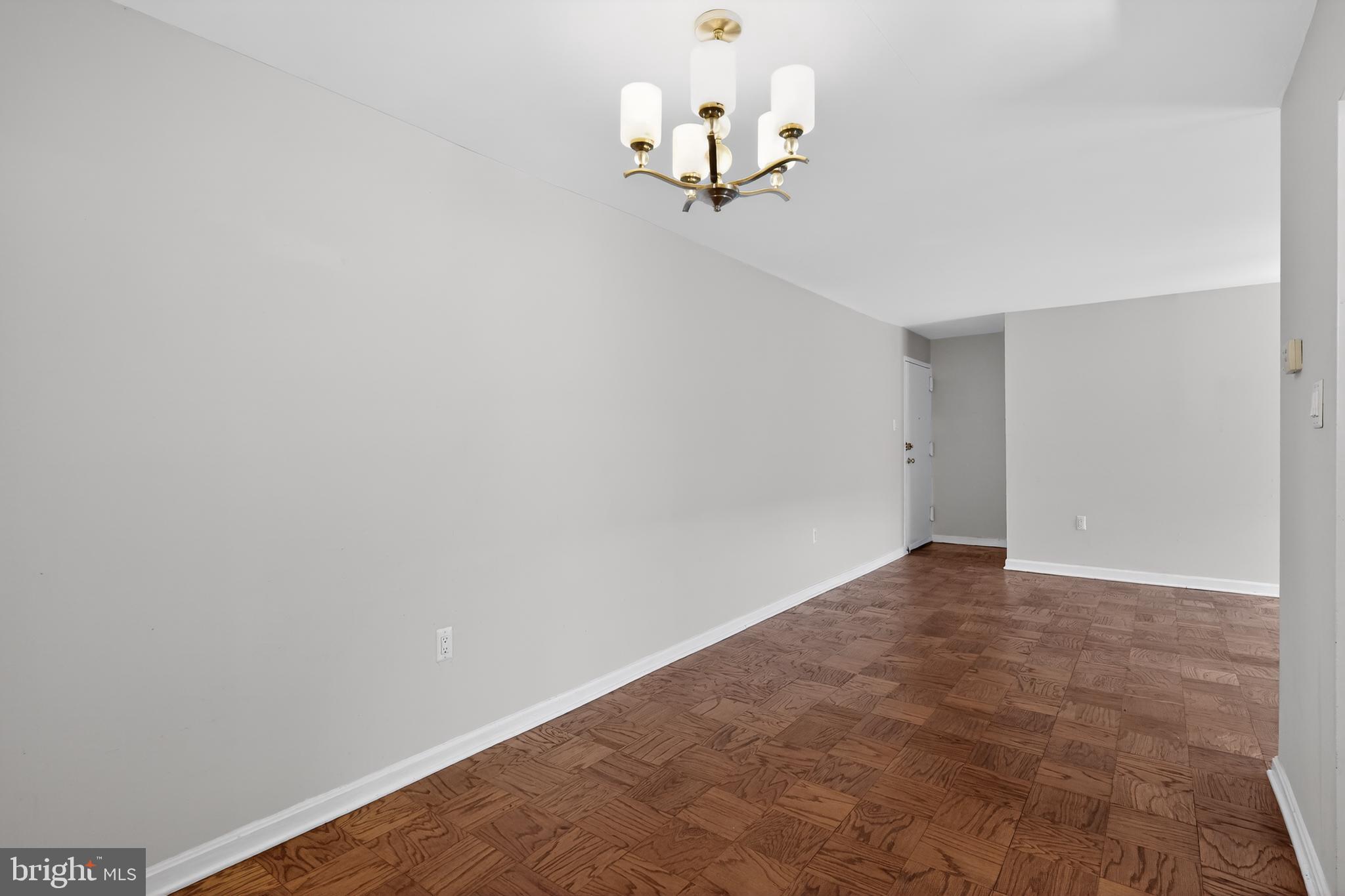 MAYFLOWER SQUARE - Residential