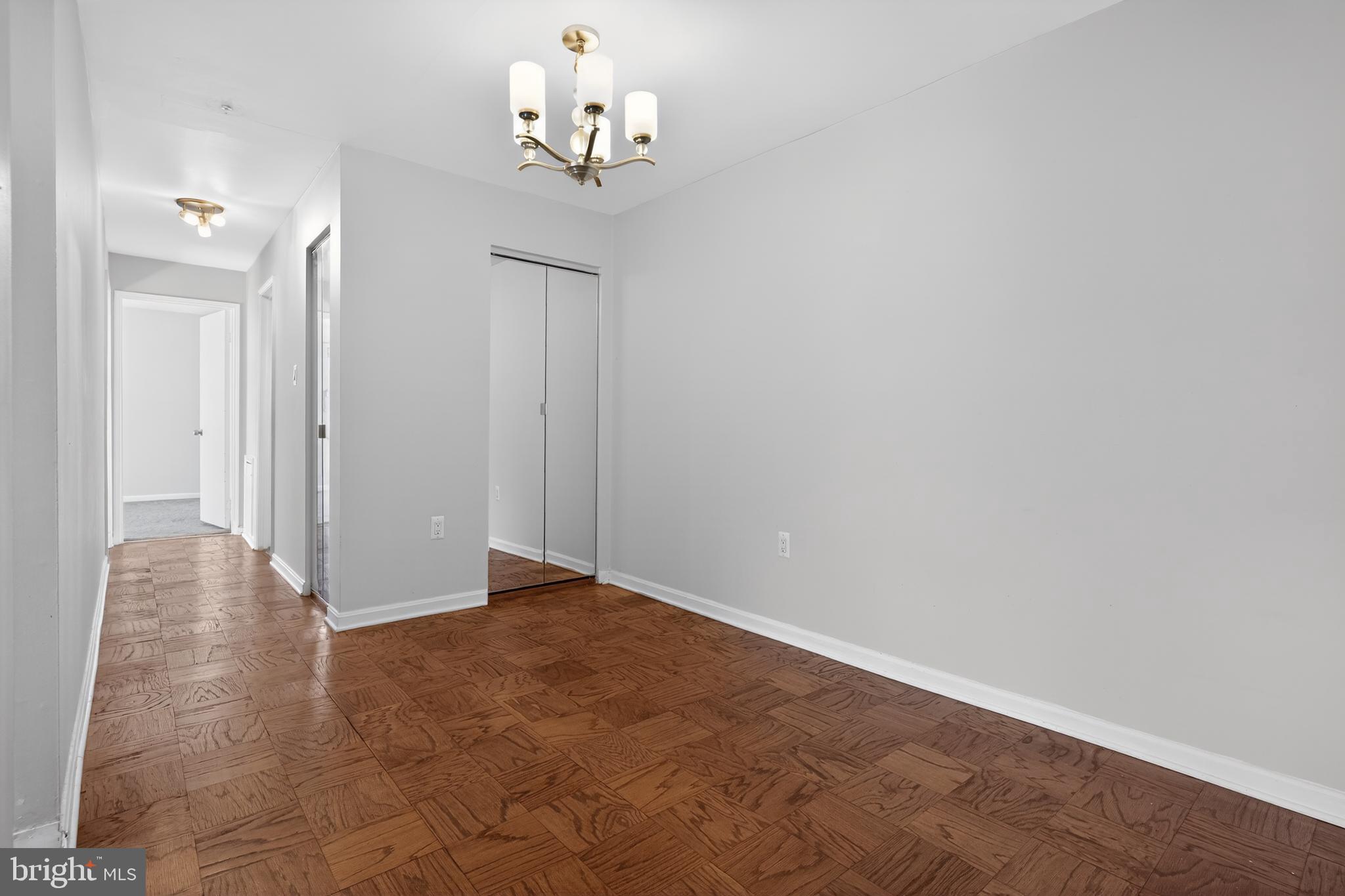 MAYFLOWER SQUARE - Residential