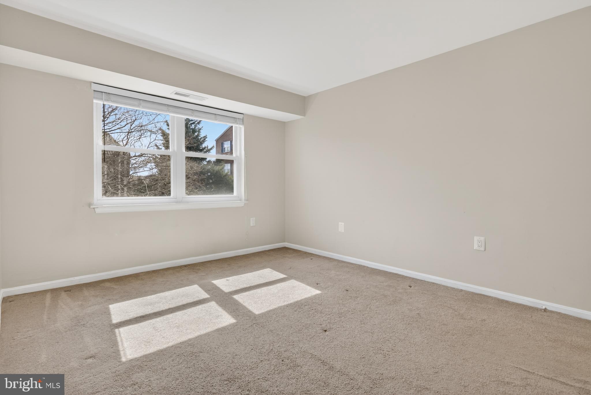 MAYFLOWER SQUARE - Residential