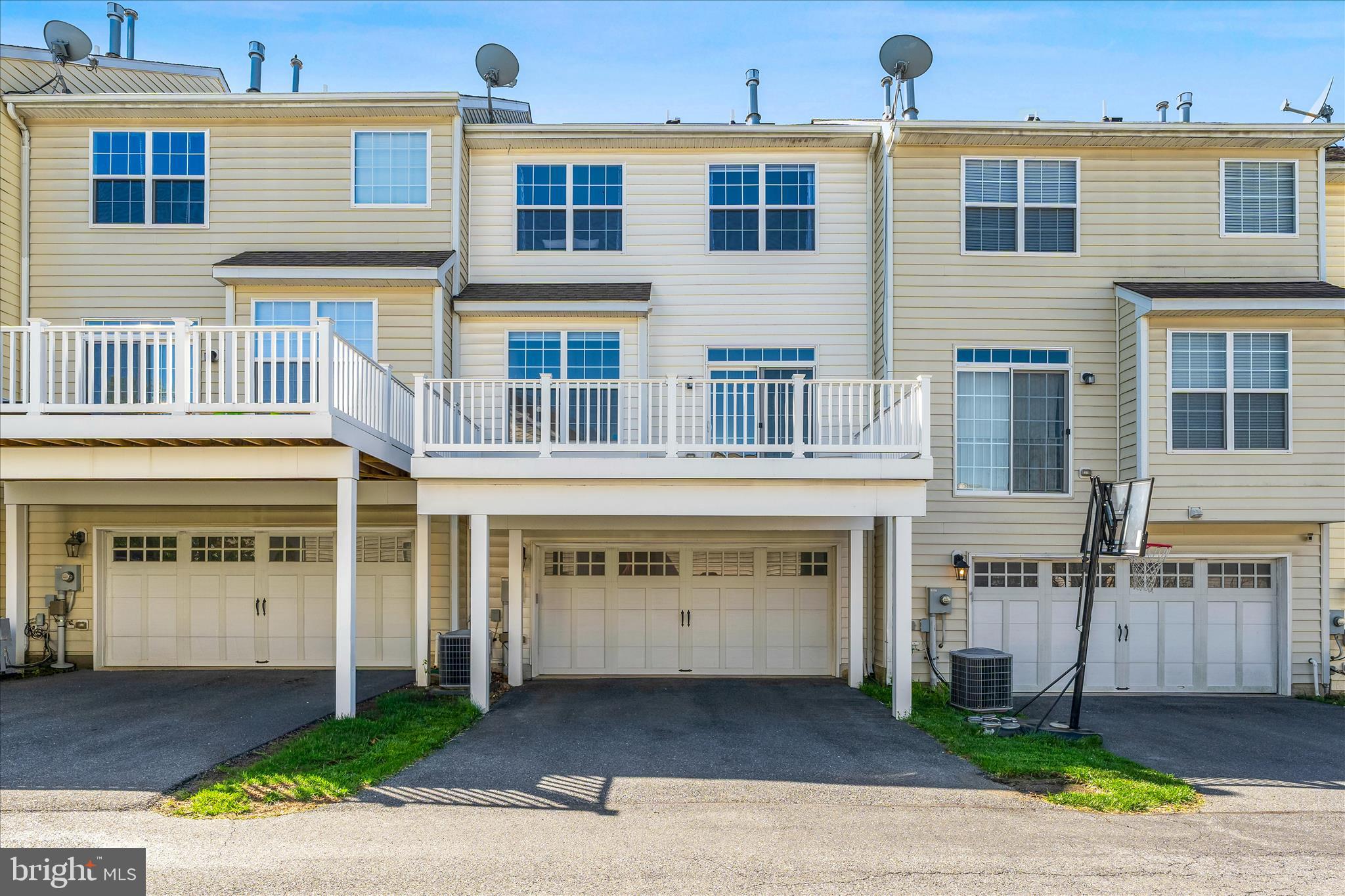 BRINKLEY MANOR - Residential