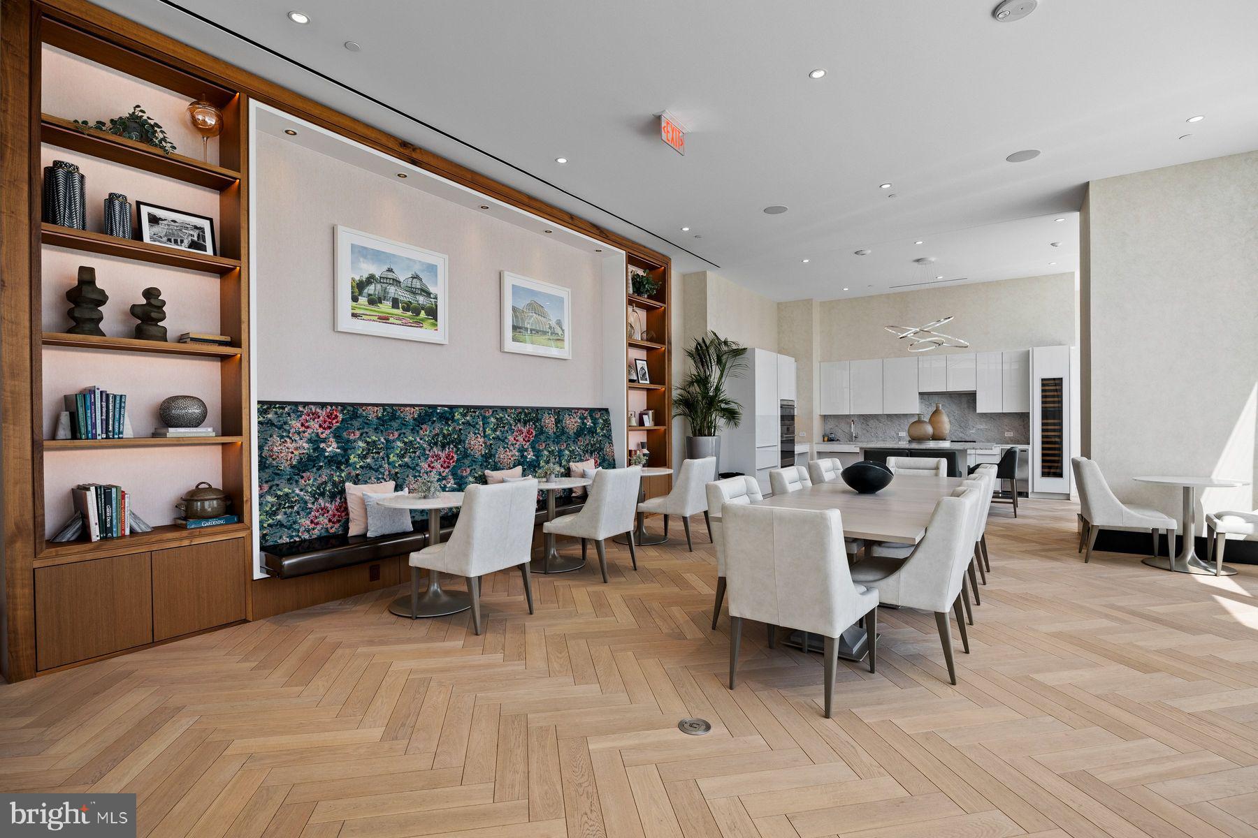 AVENUE OF THE ARTS - Residential