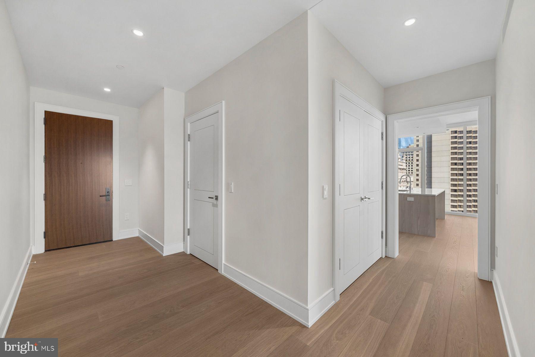 AVENUE OF THE ARTS - Residential