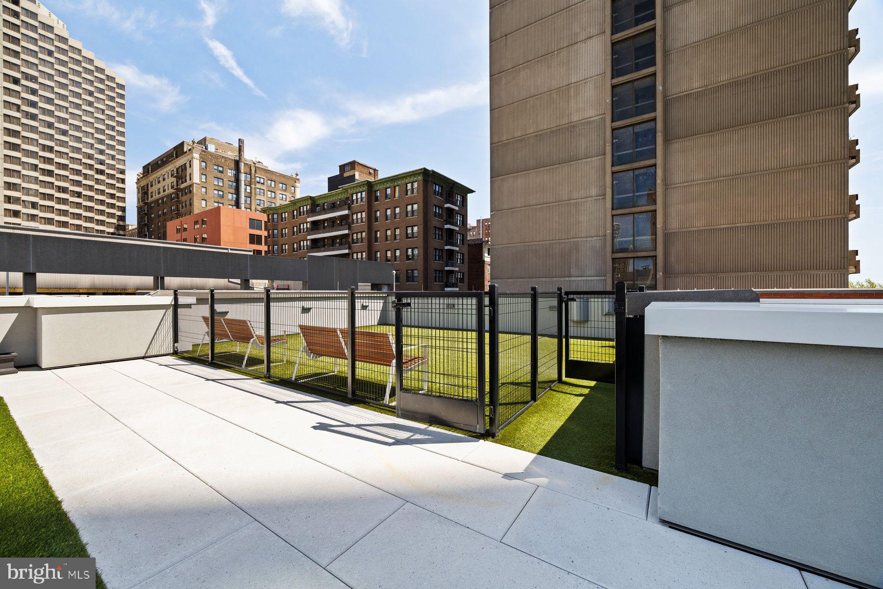 AVENUE OF THE ARTS - Residential