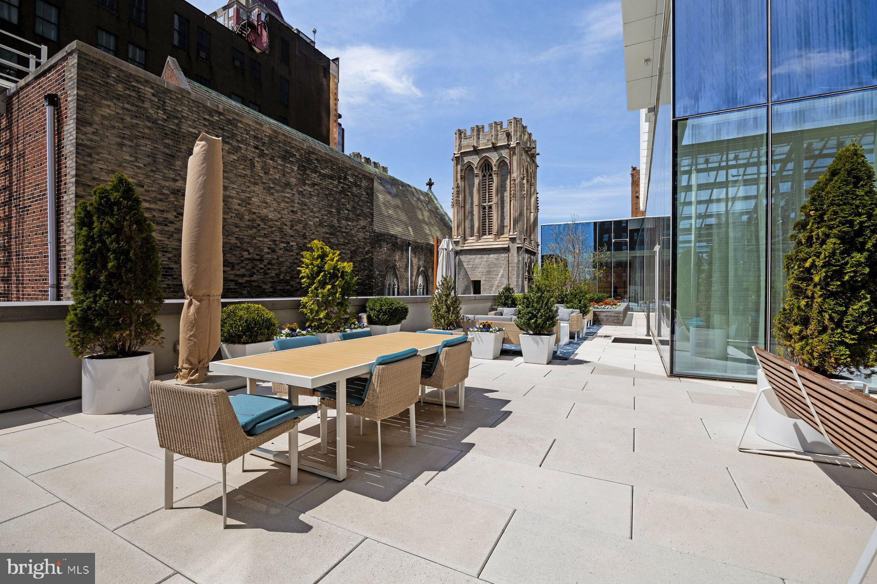 AVENUE OF THE ARTS - Residential