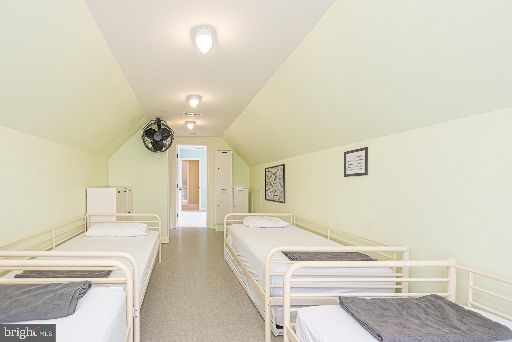 SWANN COVE - Residential