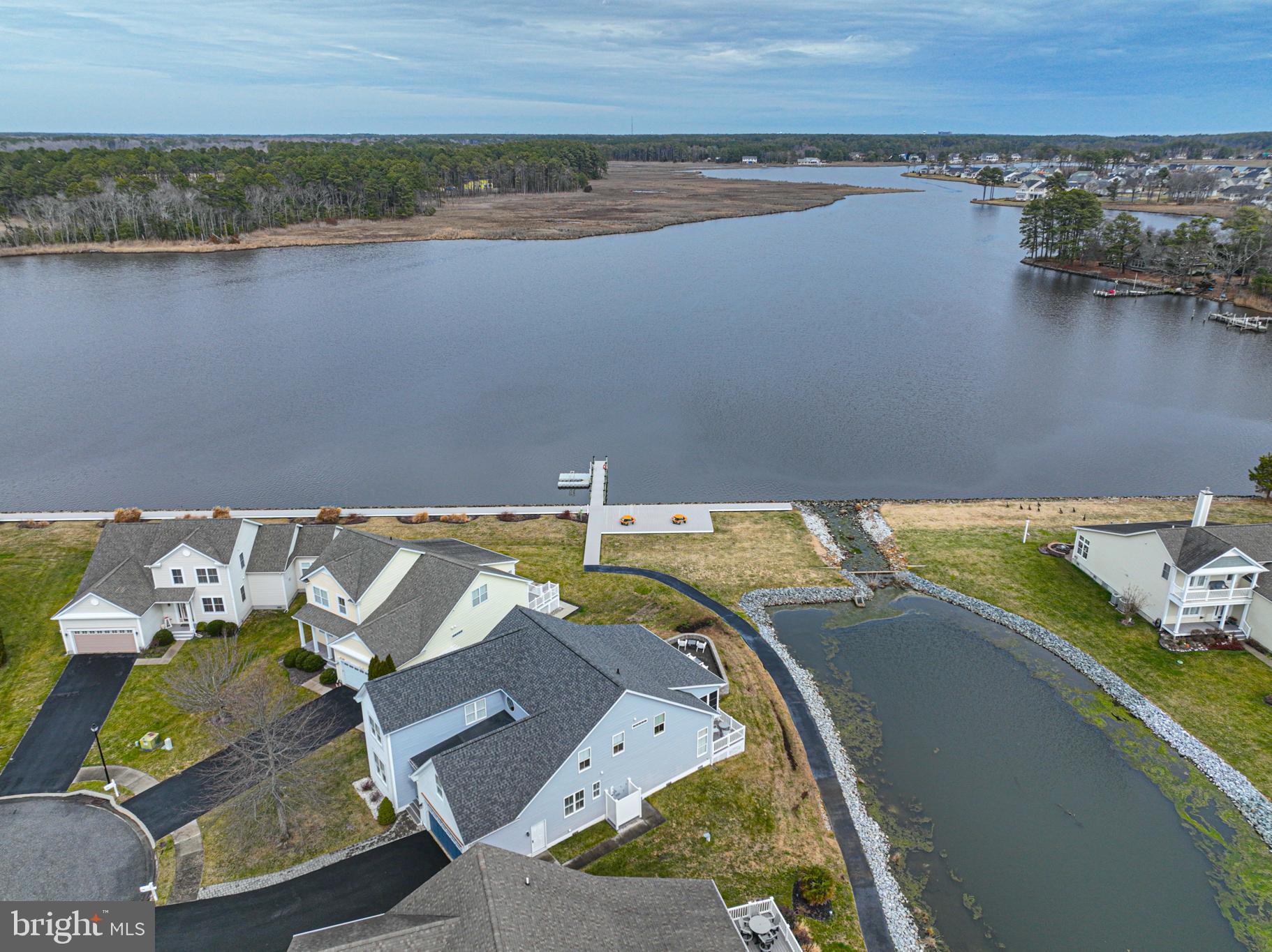 SWANN COVE - Residential