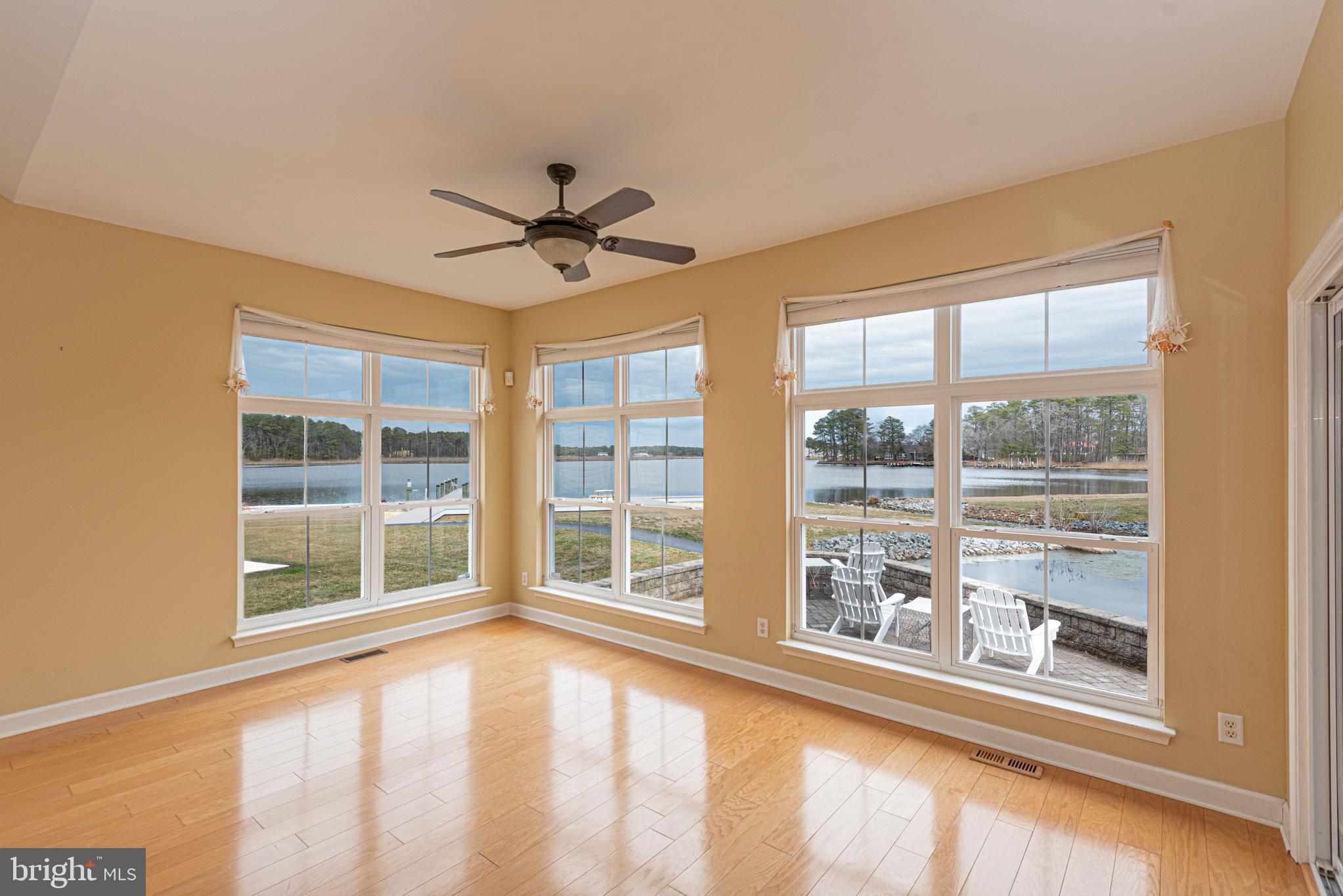 SWANN COVE - Residential