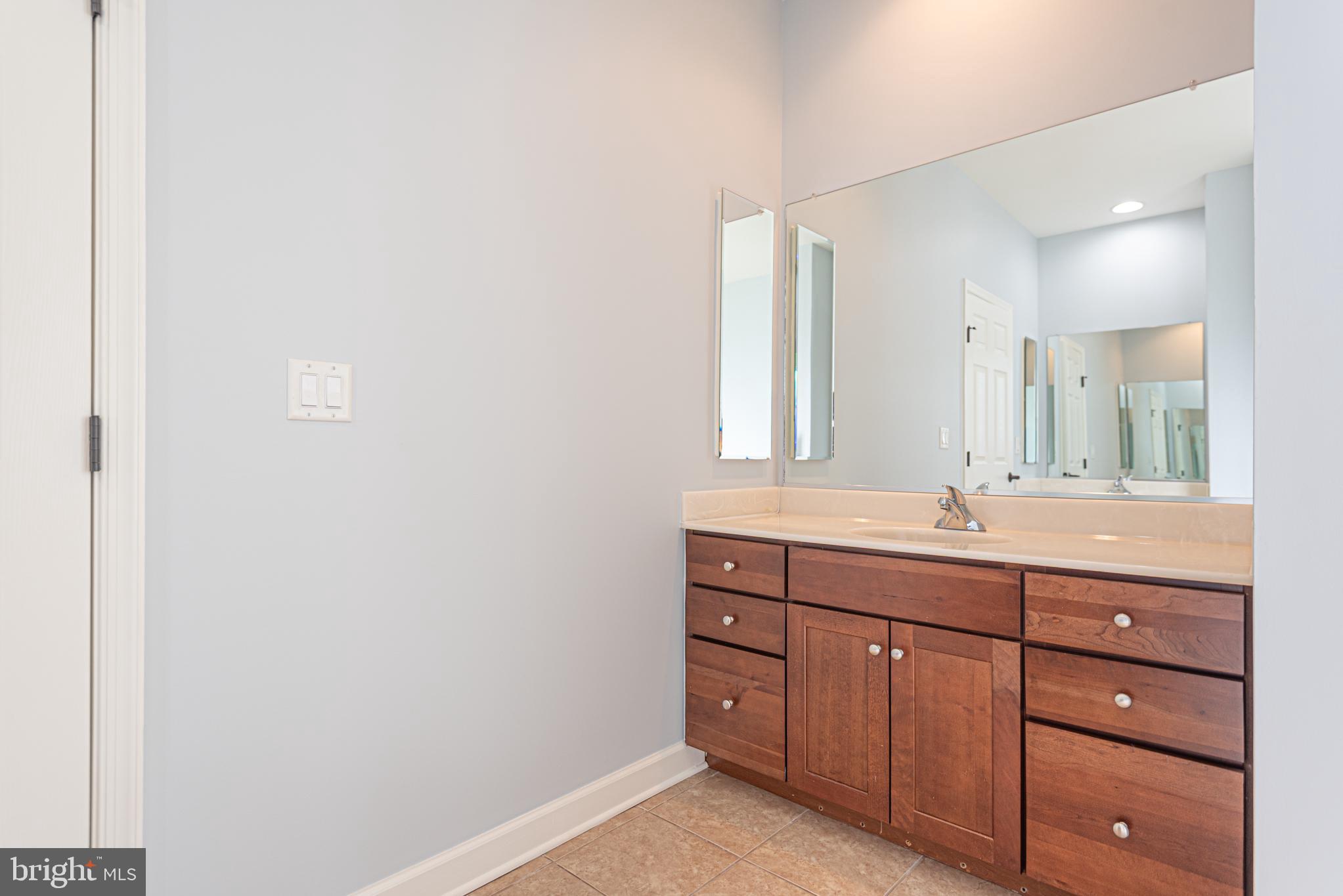 SWANN COVE - Residential