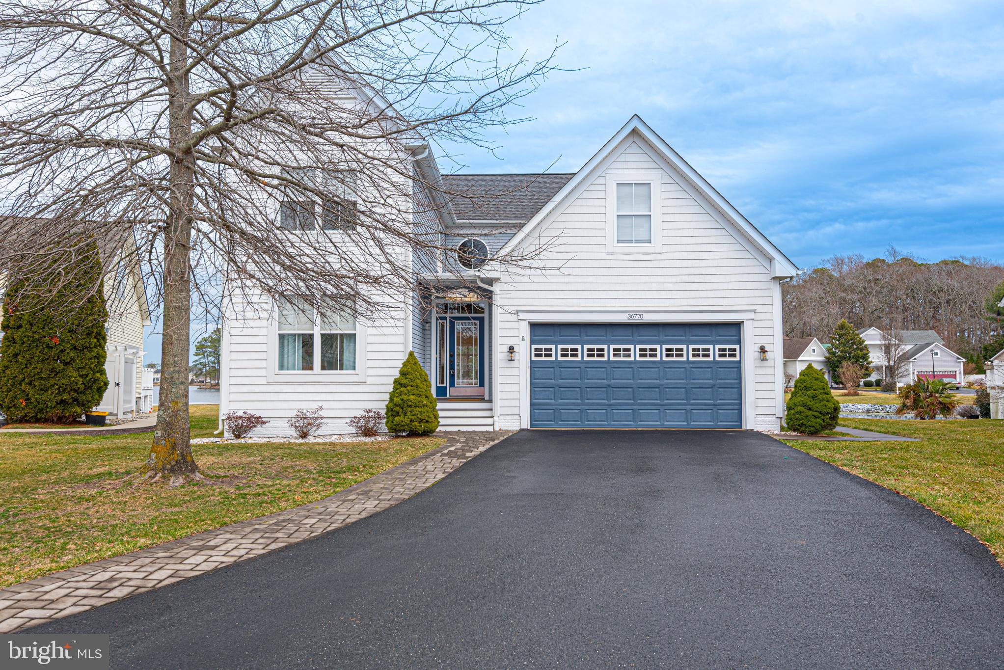 SWANN COVE - Residential