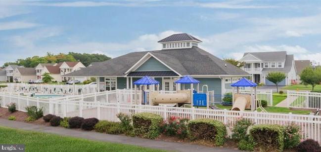 SWANN COVE - Residential