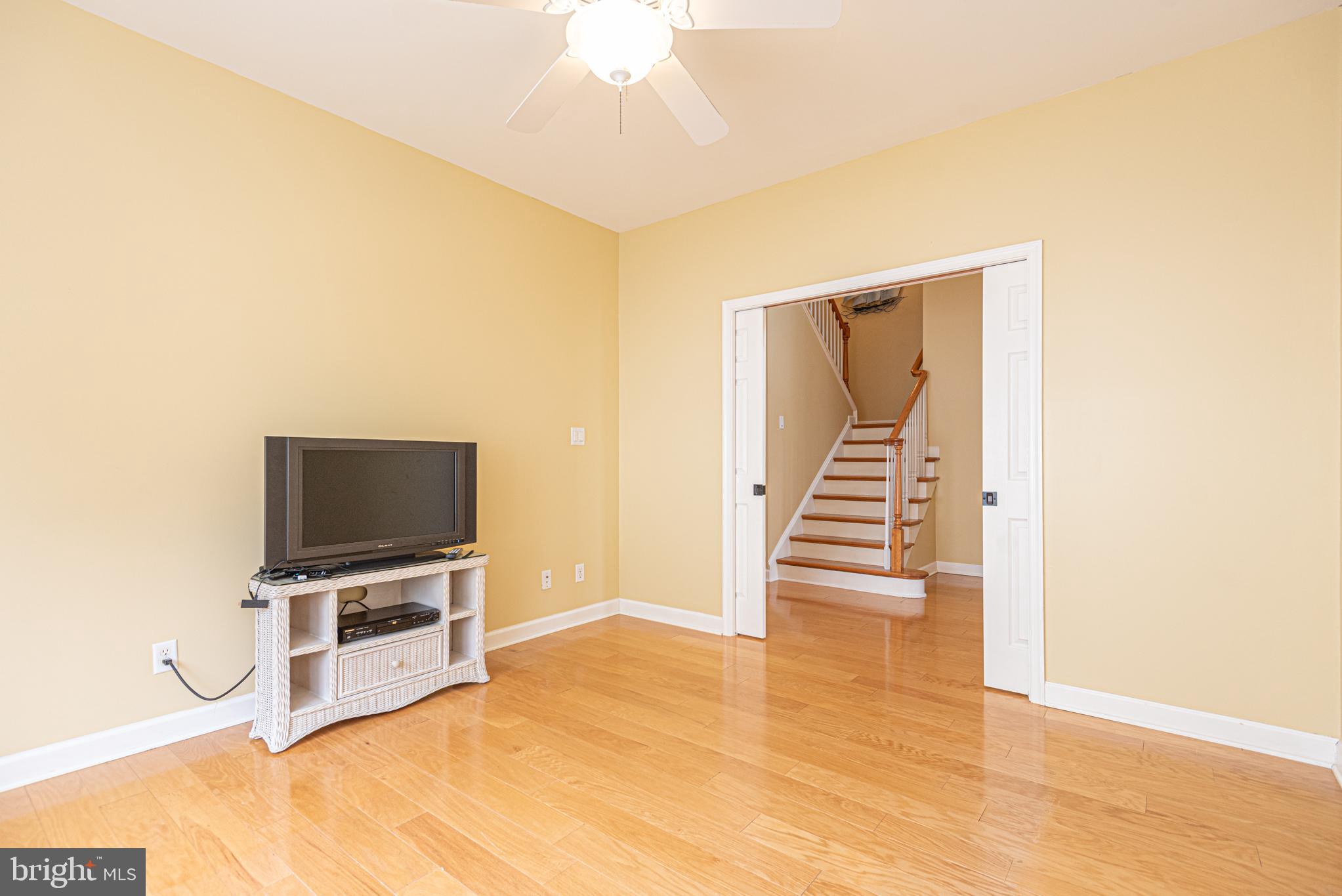 SWANN COVE - Residential