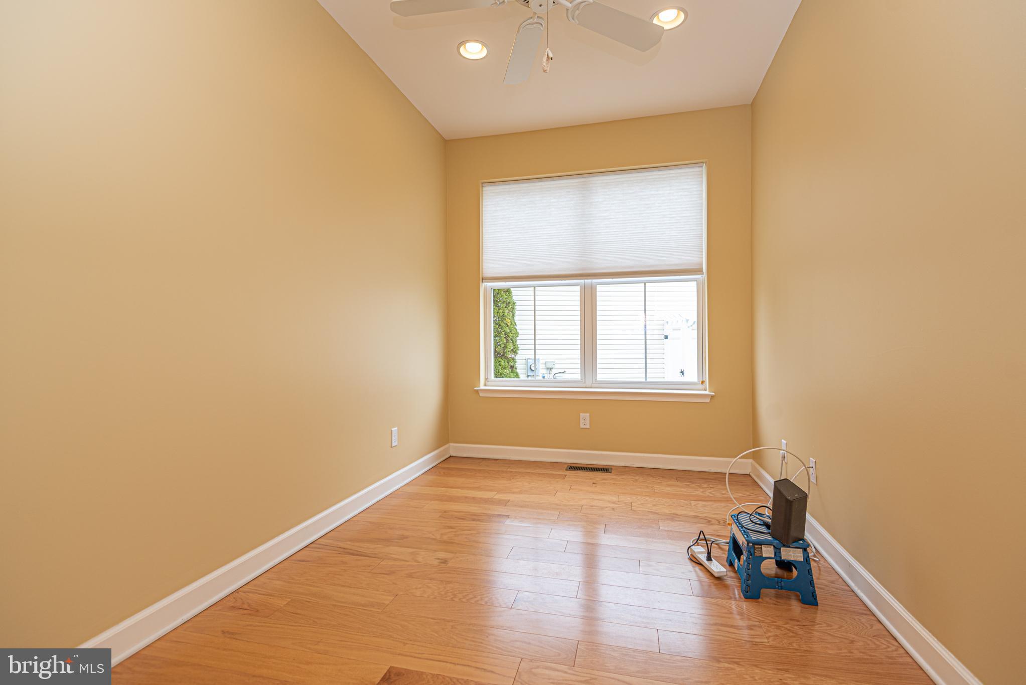 SWANN COVE - Residential