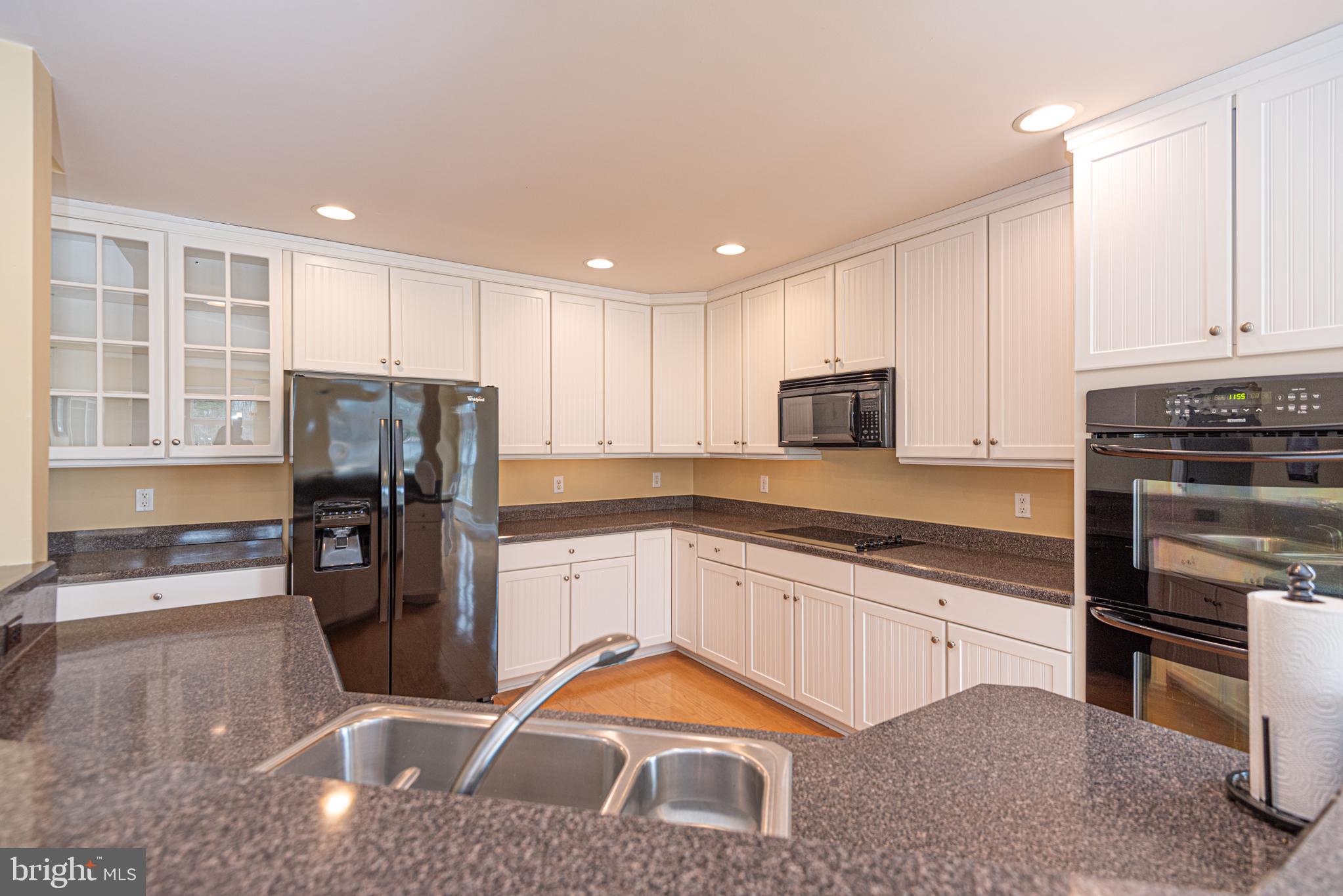 SWANN COVE - Residential