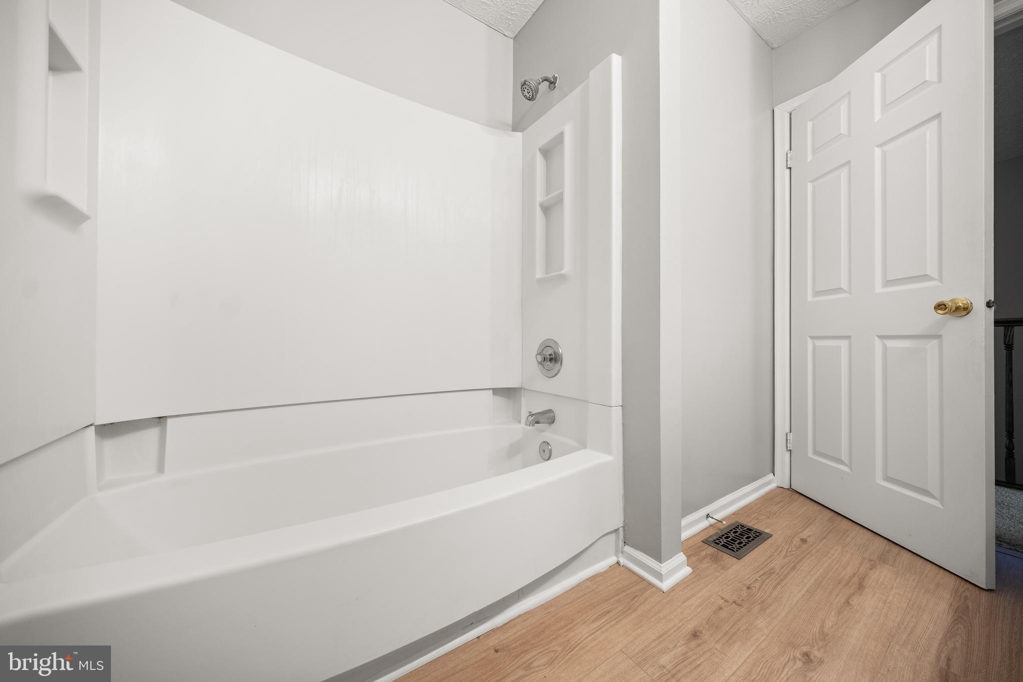 NORTH CREEK - Residential