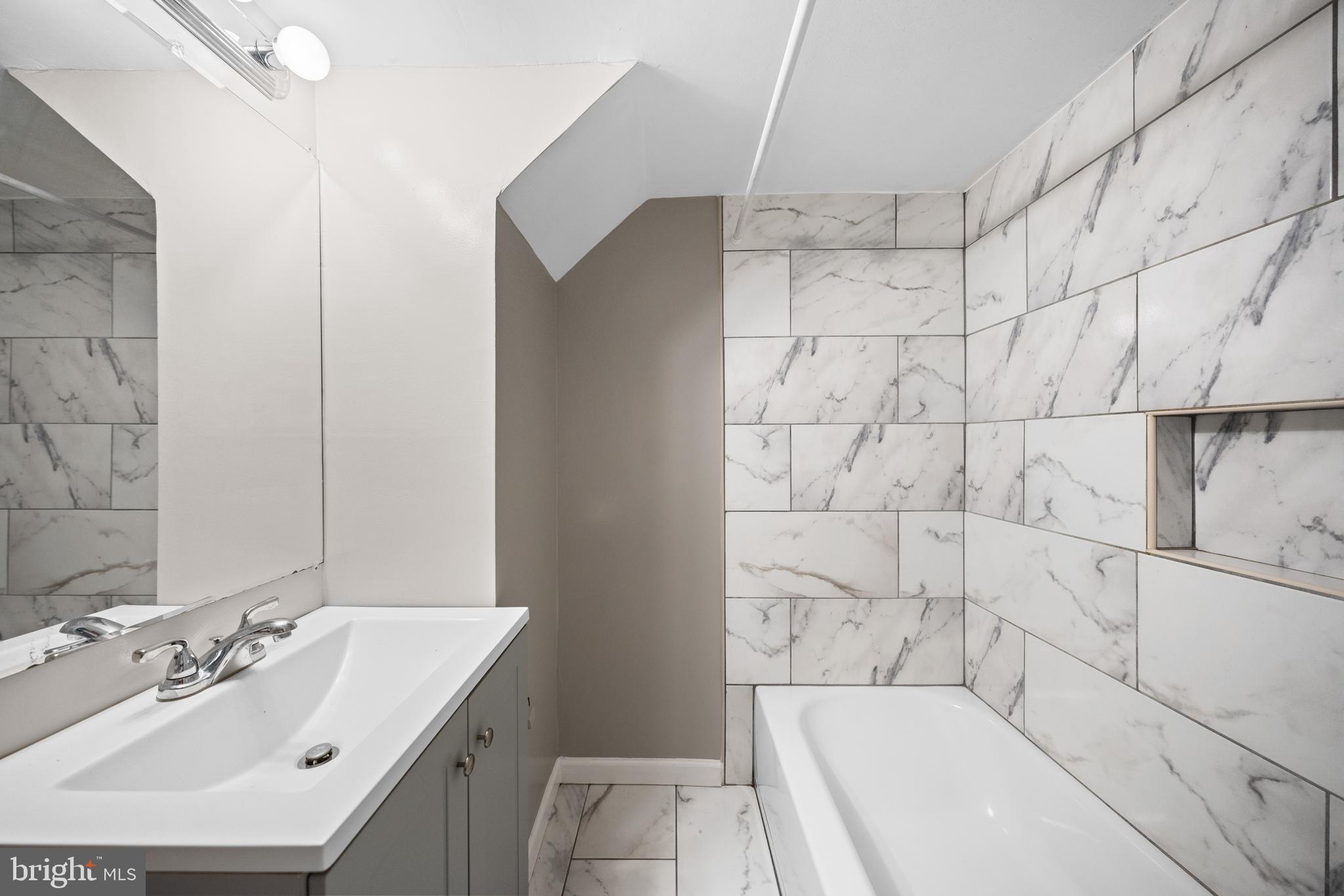 NORTH CREEK - Residential