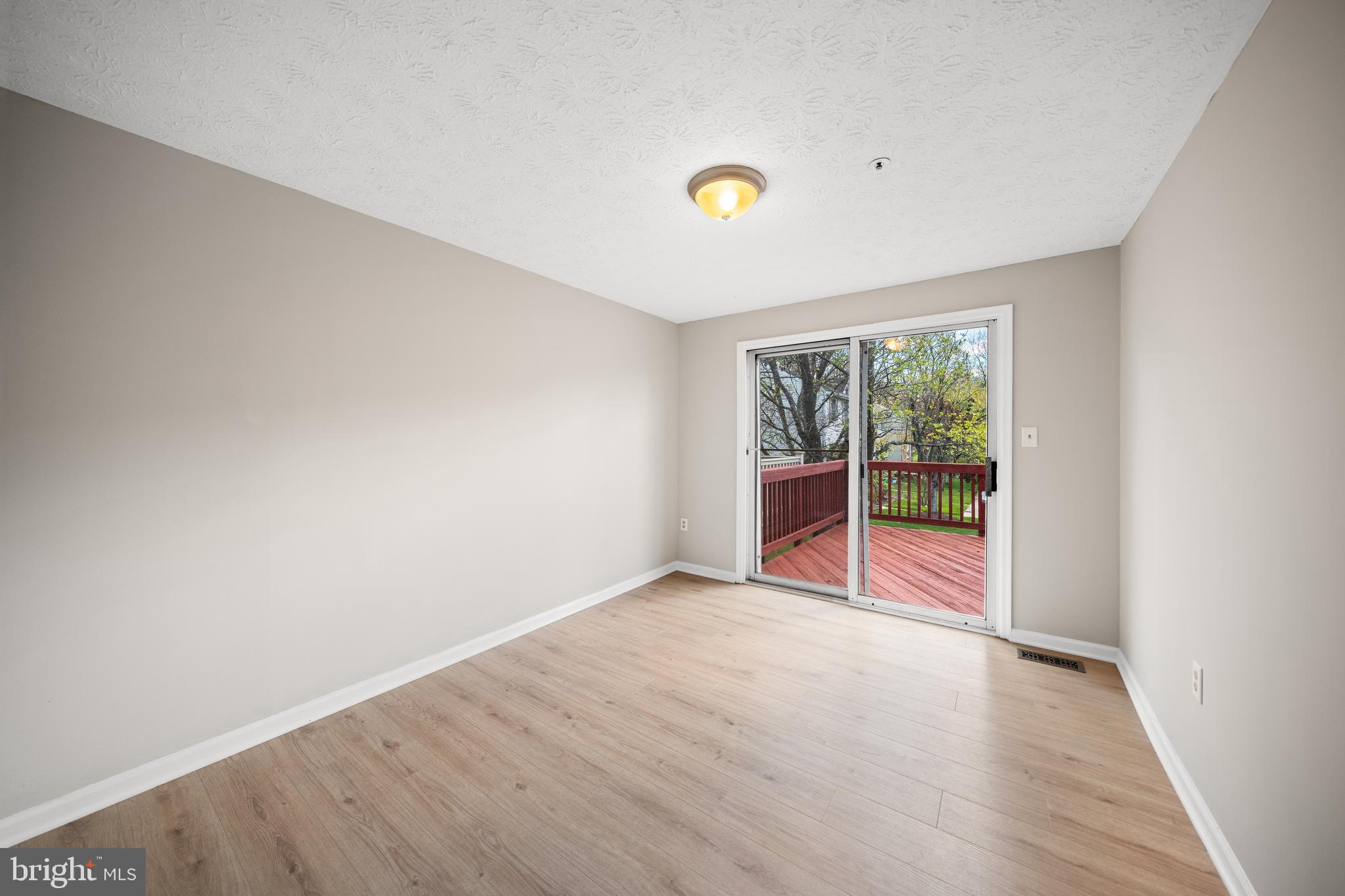 NORTH CREEK - Residential