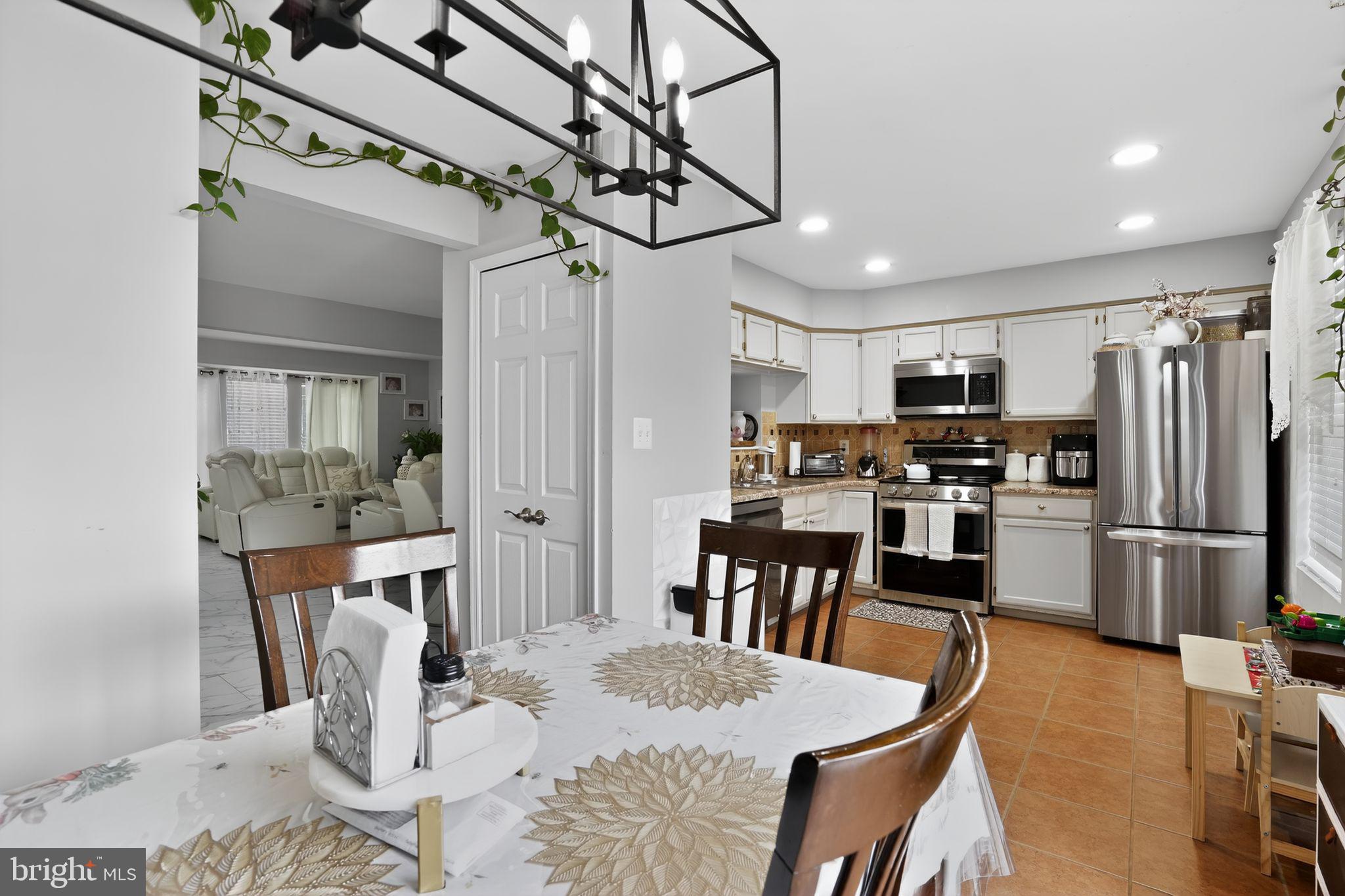 BELMONT STATION - Residential